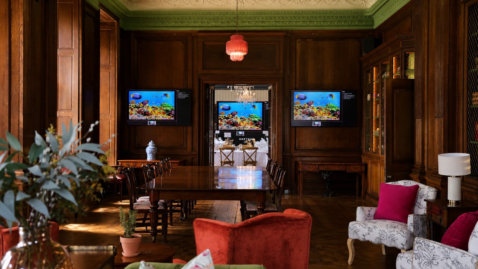 Photo of Hartham Park Estate, Enfilade