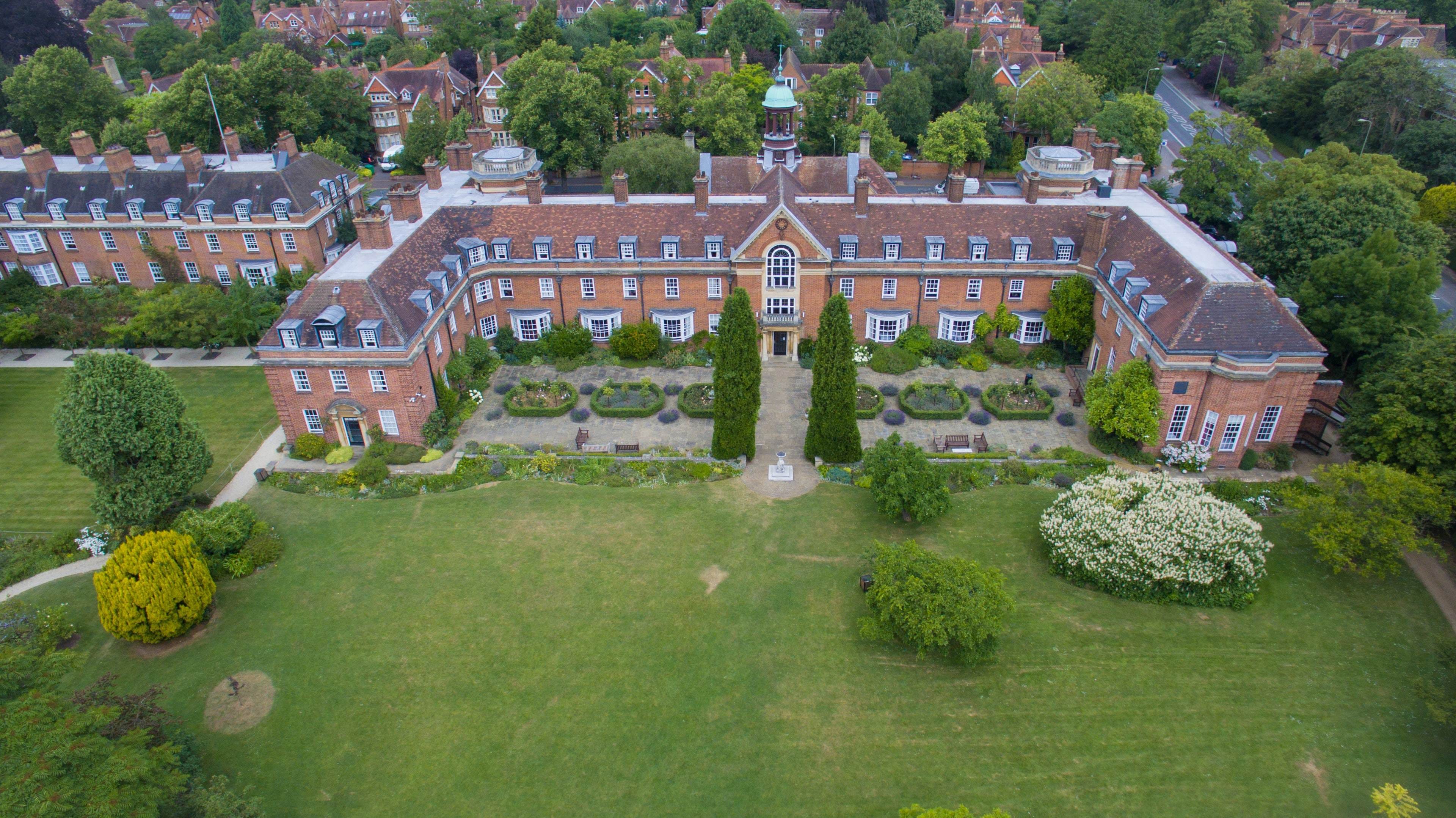 Photo of St Hugh's College, University Of Oxford, Dobbs Room 1