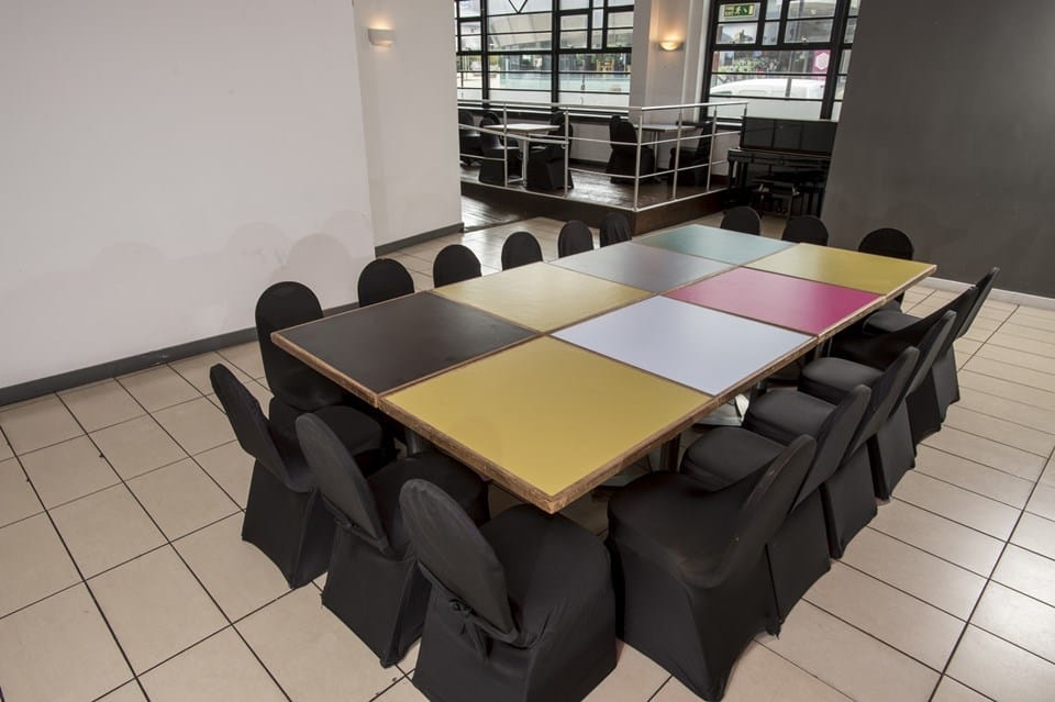 Photo of Showroom Workstation, Reception & Mezzanine