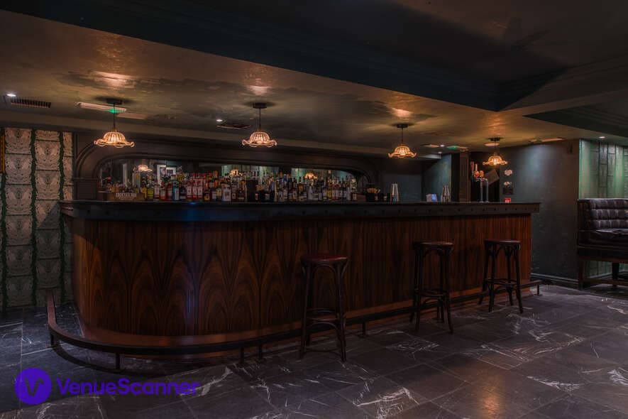 Revolution Brighton, Clubroom photo #3