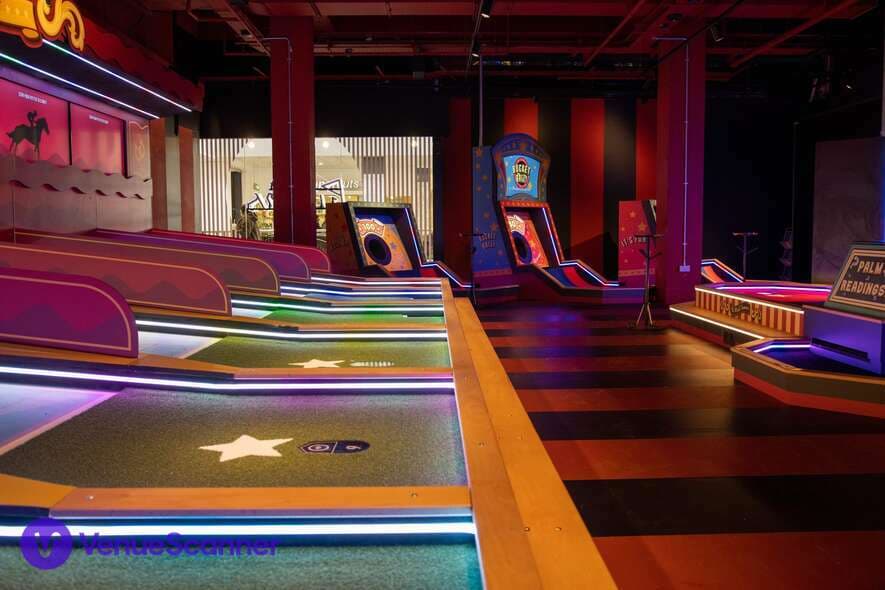 Urban Playground, Combined CUBE + PUTTERS (9 Or 18 Holes) photo #3