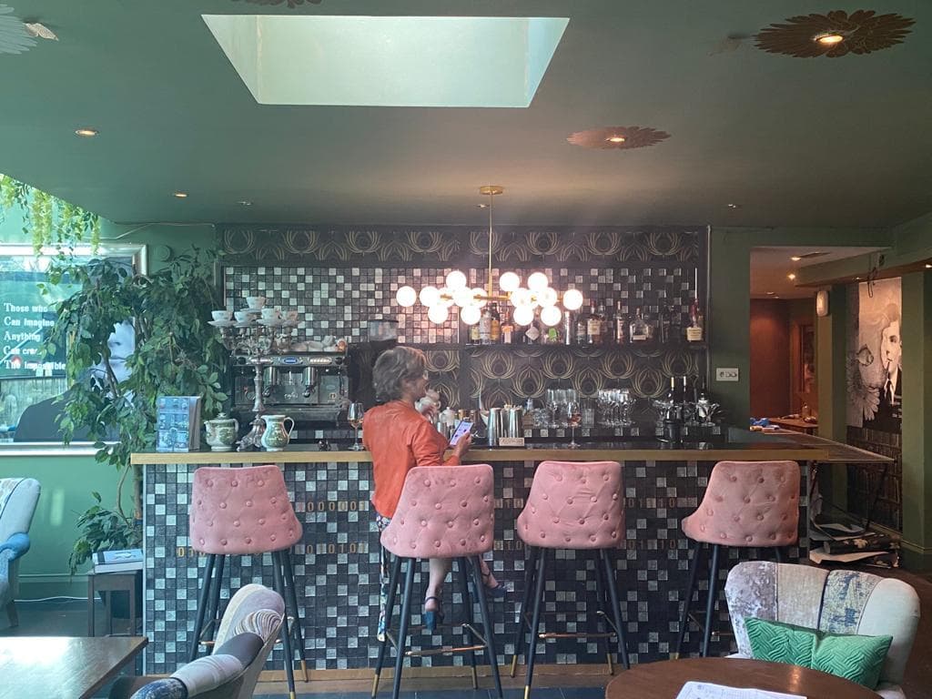 Indoor Restaurant, Amelia photo #8