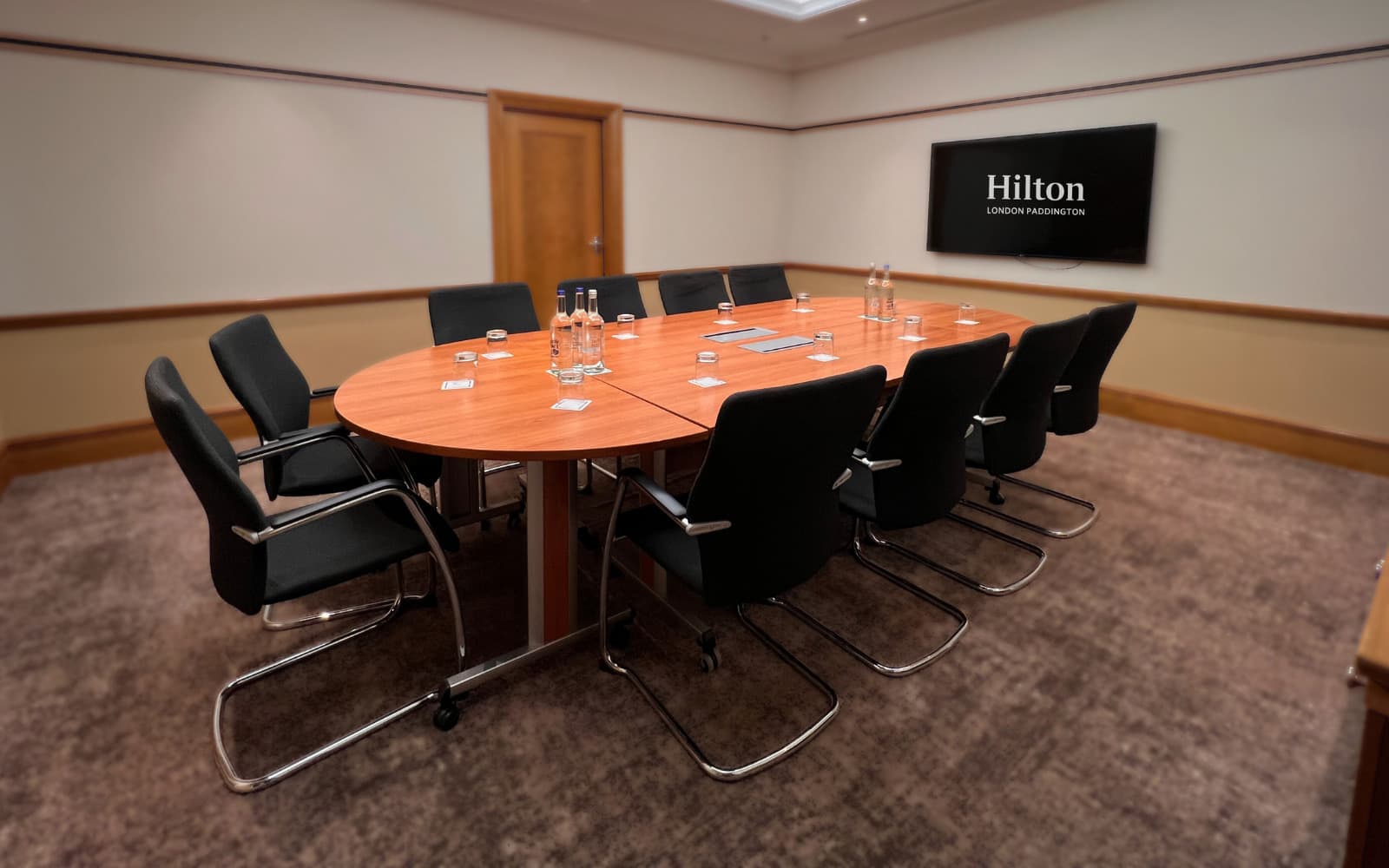 Comet, Hilton London Paddington photo #1