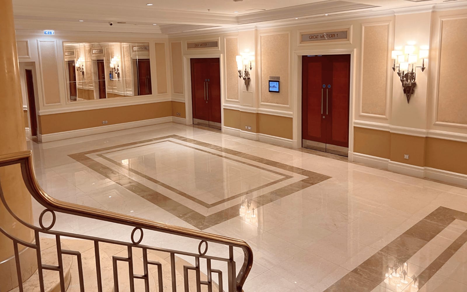 Photo of Hilton London Paddington, Comet