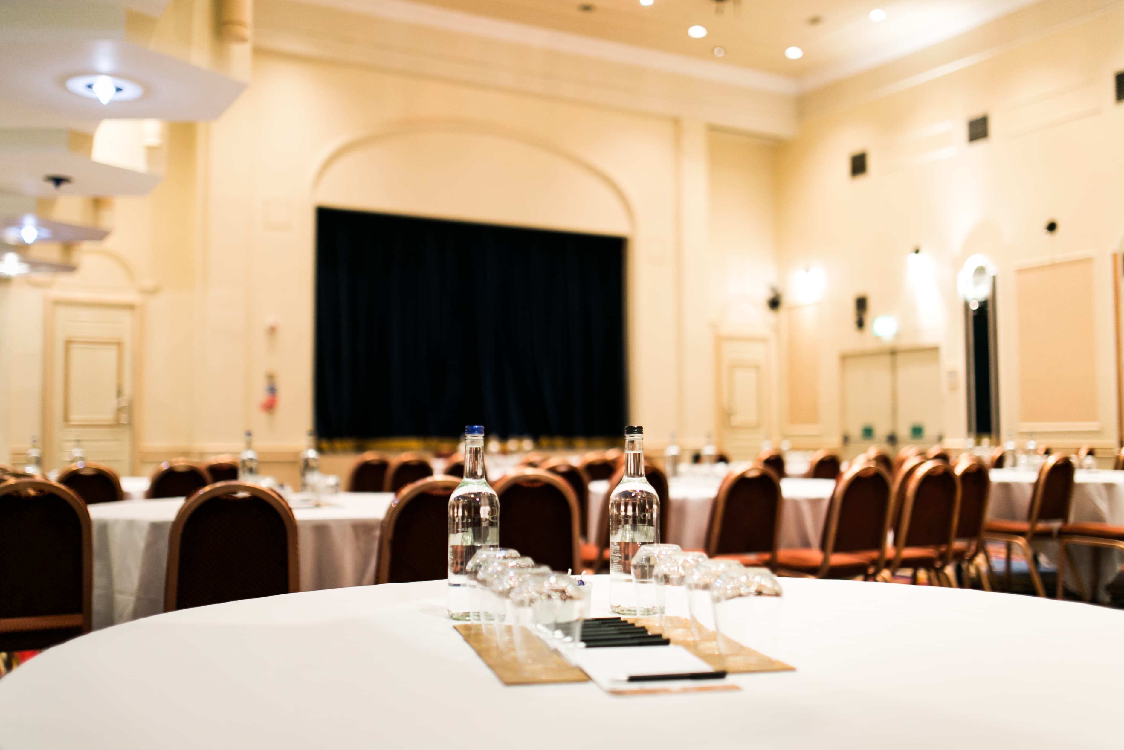 The Dragon Suite, The Angel Hotel photo #1