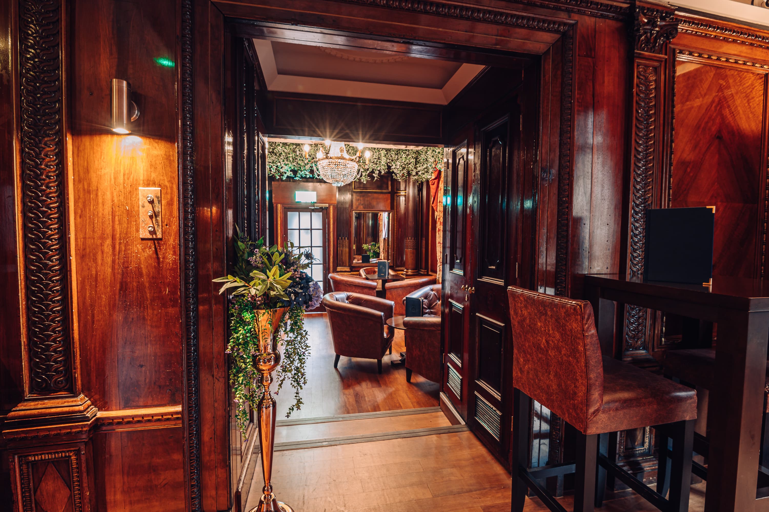 VIP Lounge, Illuminati Cocktail Bar photo #2