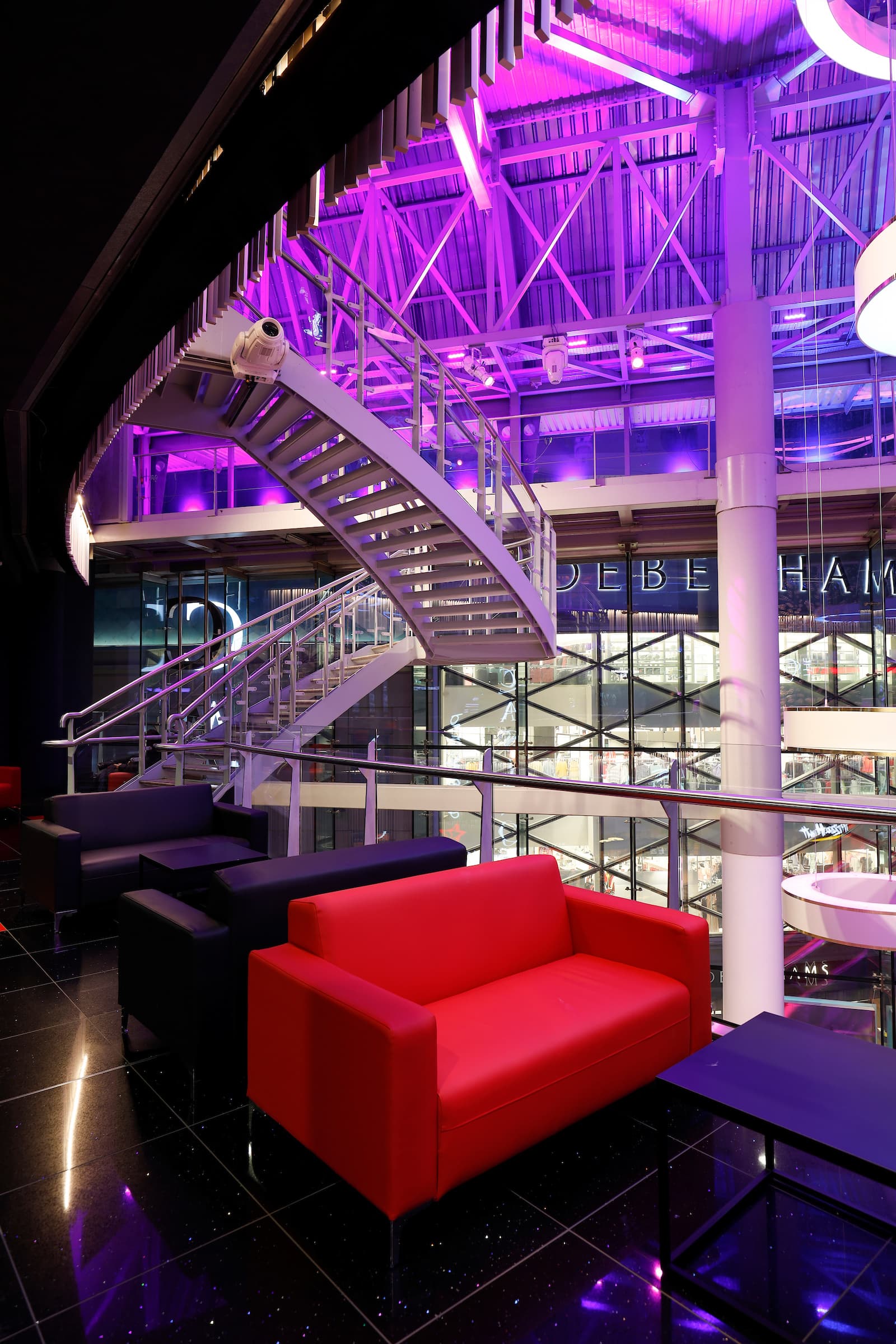 Screen 4 - 279 Seats, Cineworld Newcastle photo #2