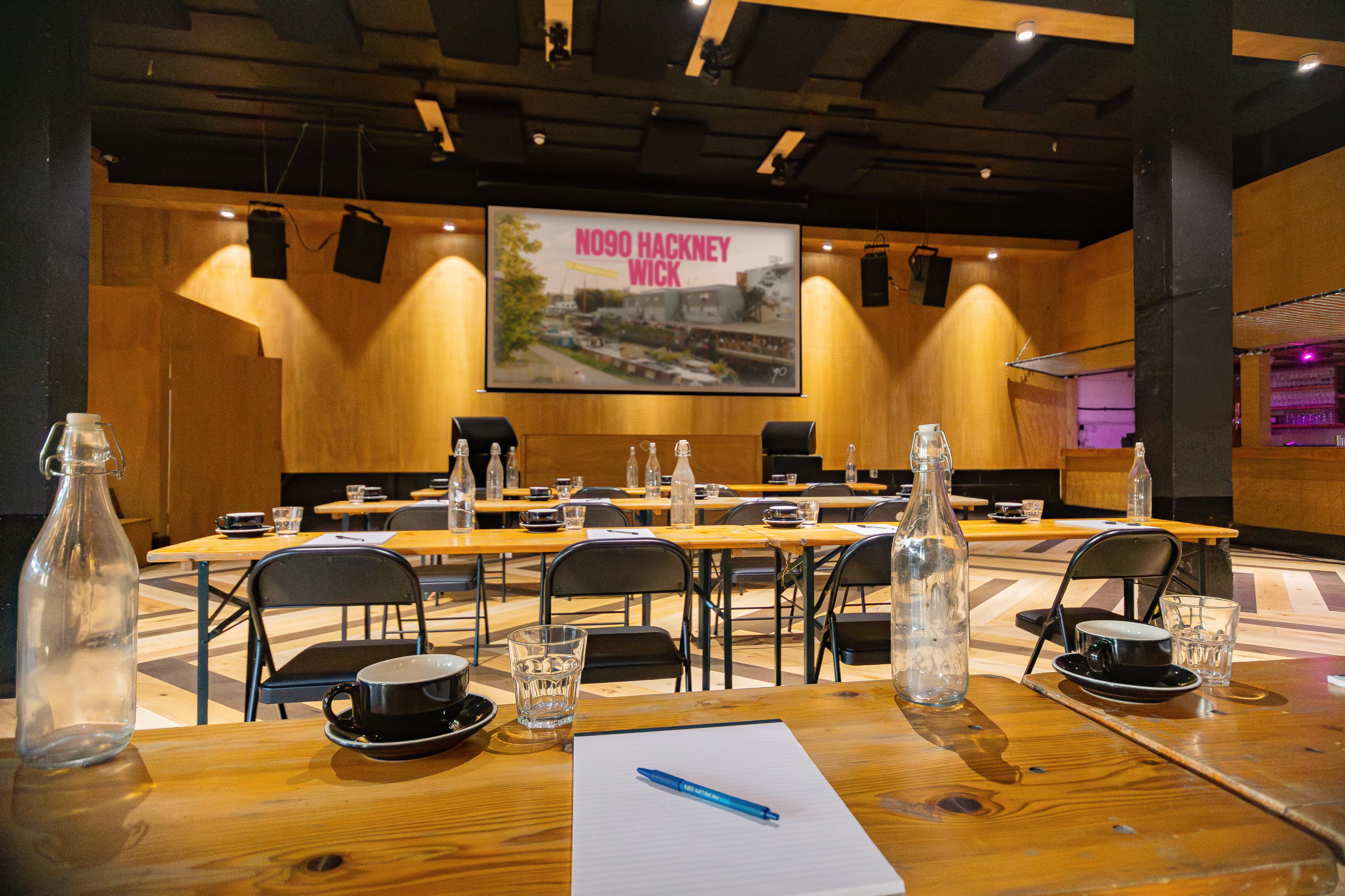 No90 HideOut + Canal Side Terrace, Studio 9294 & Number 90 photo #3