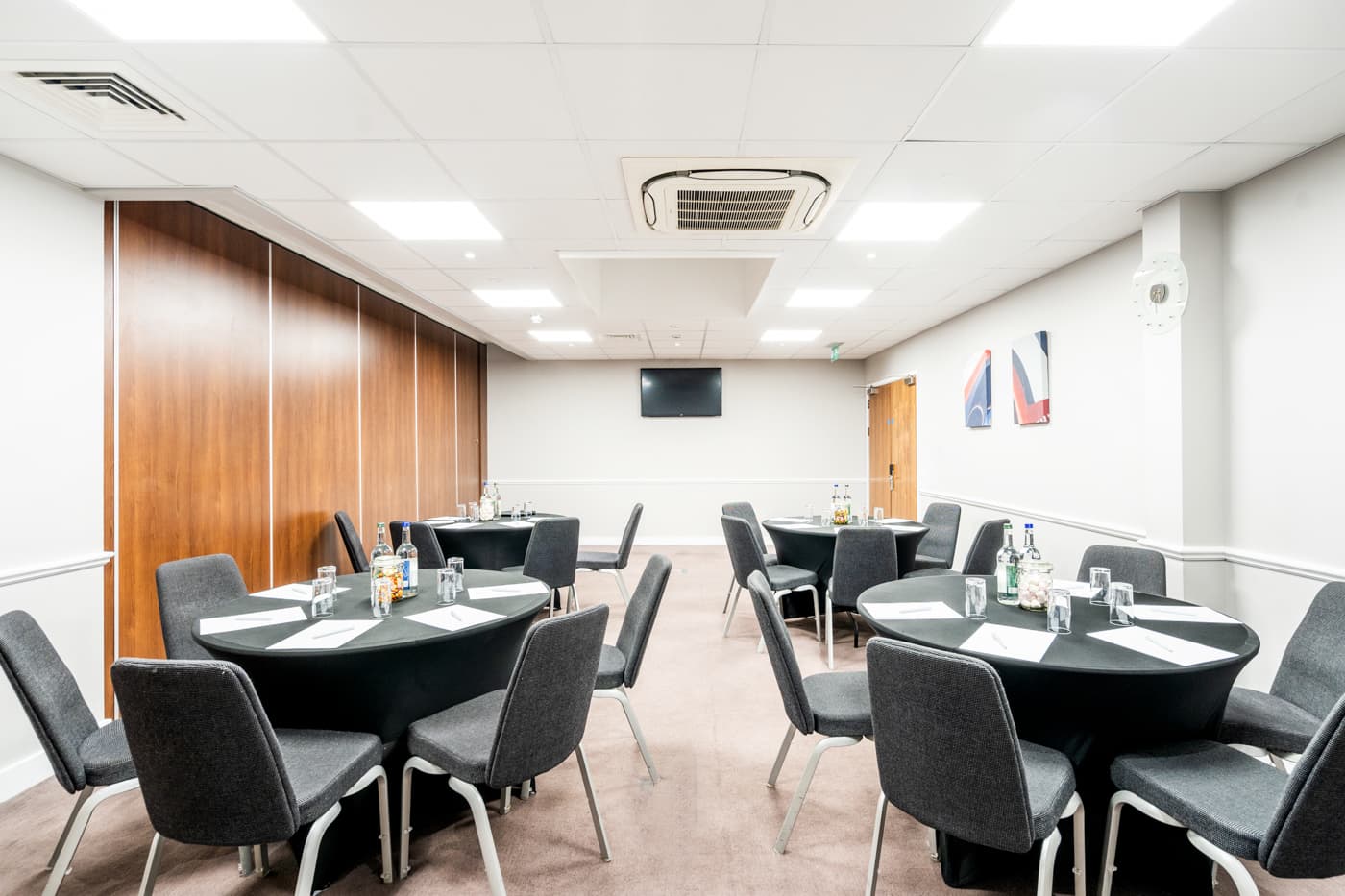Meeting Room 2, Holiday Inn London Luton Airport photo #2