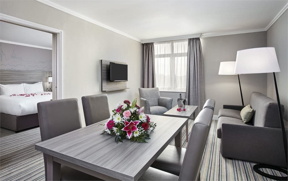 Exclusive Hire, Leonardo Royal Hotel Oxford photo #2