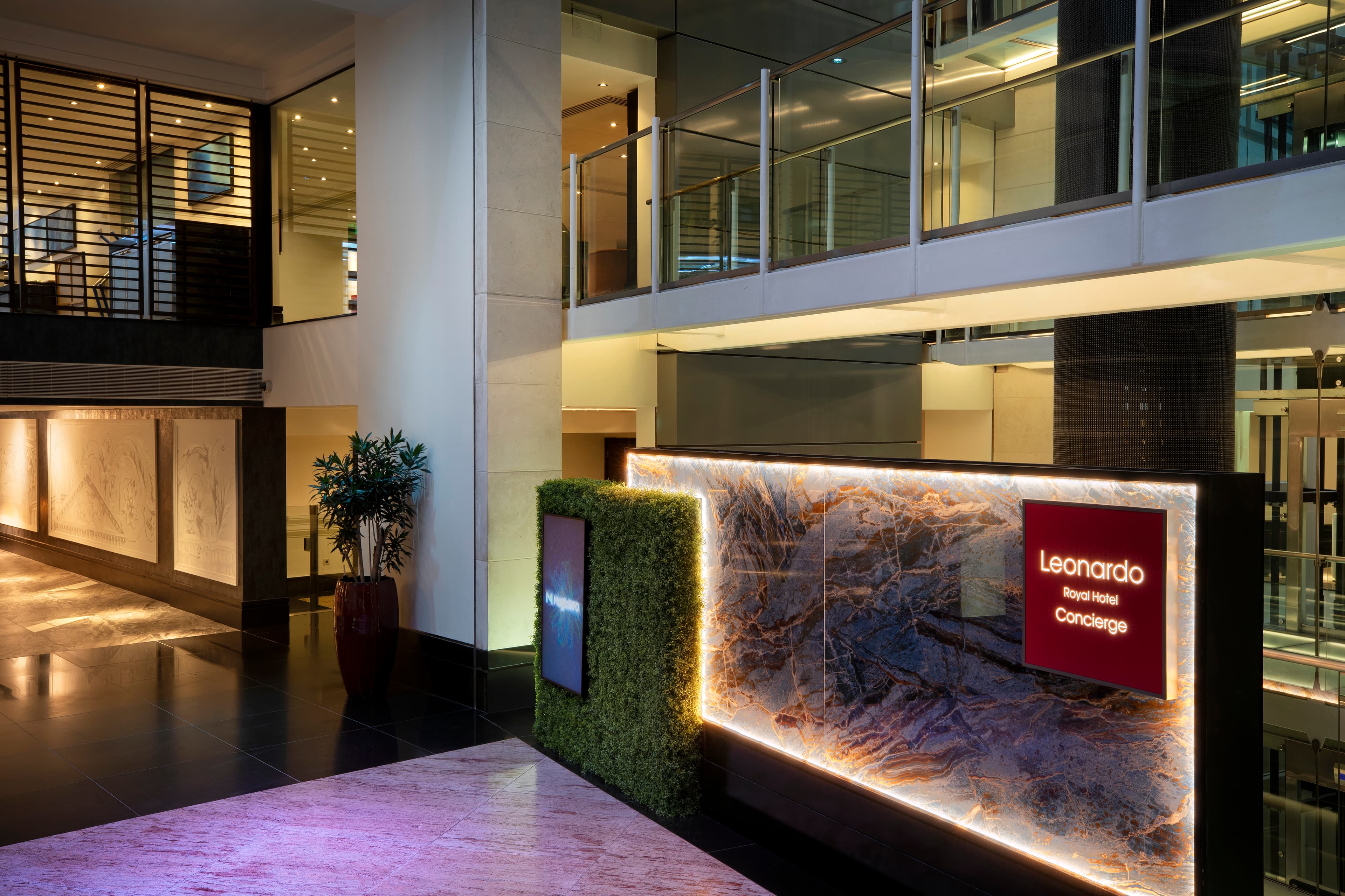 Sabine Rooftop Bar, Leonardo Royal London St Paul's photo #10