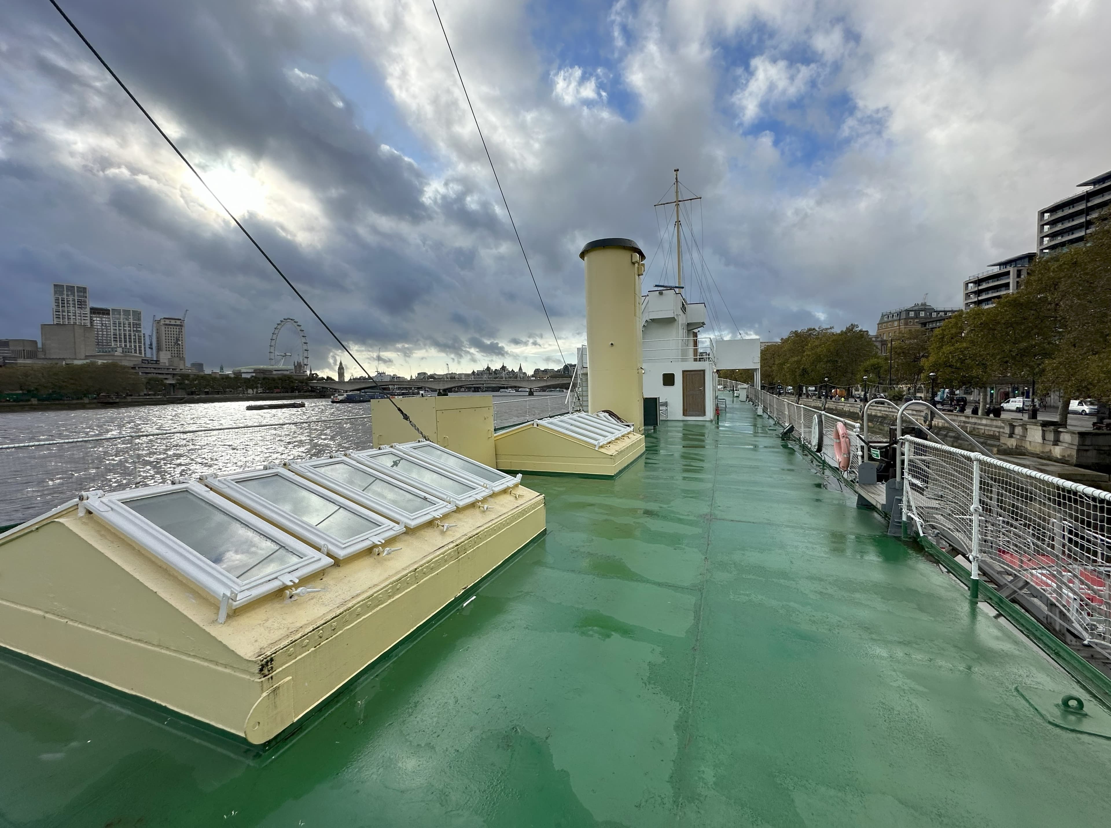 Boatdeck, Wellington On The Thames photo #2