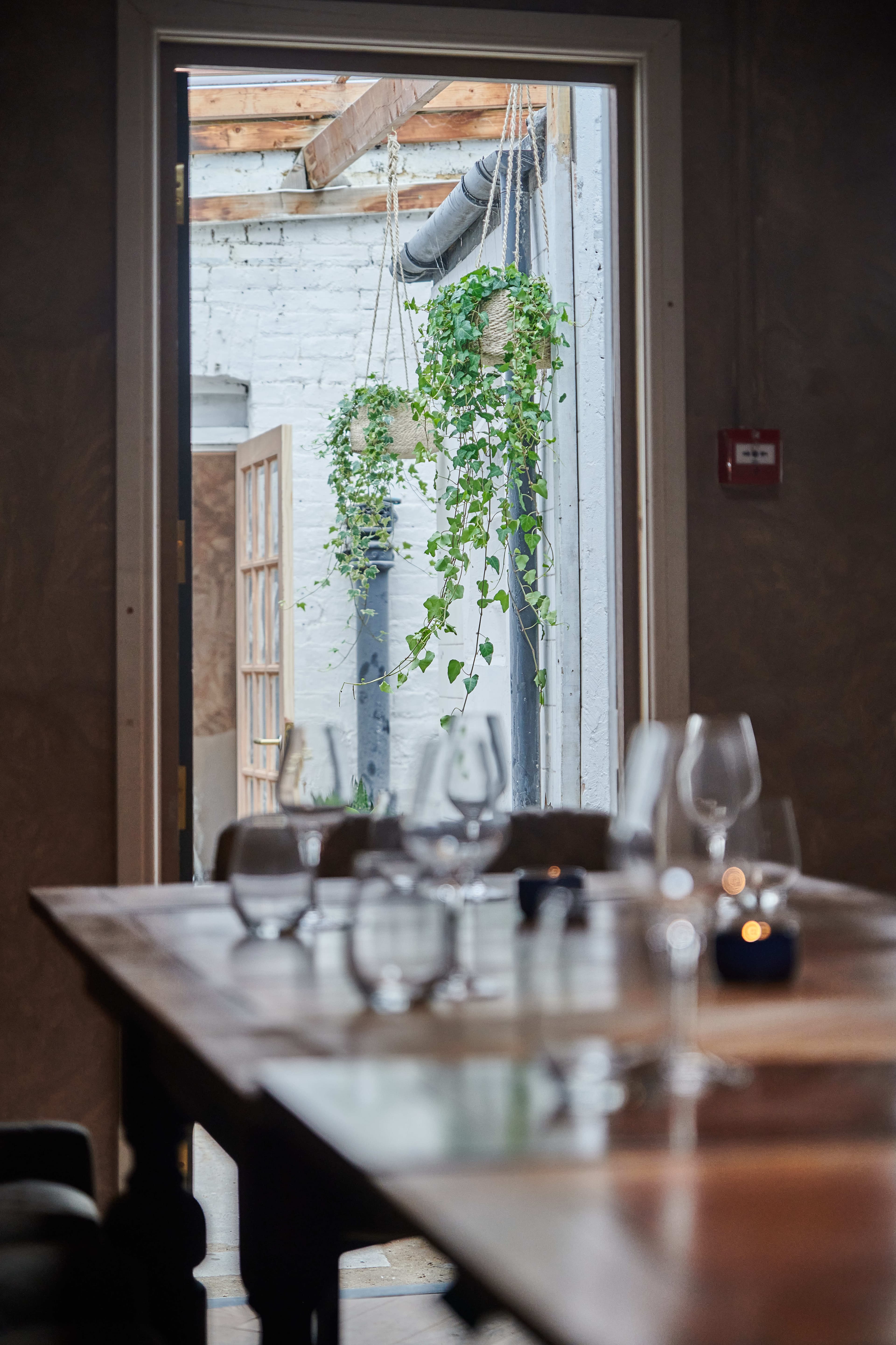 Private Snug & Courtyard, Aspen & Meursault photo #6