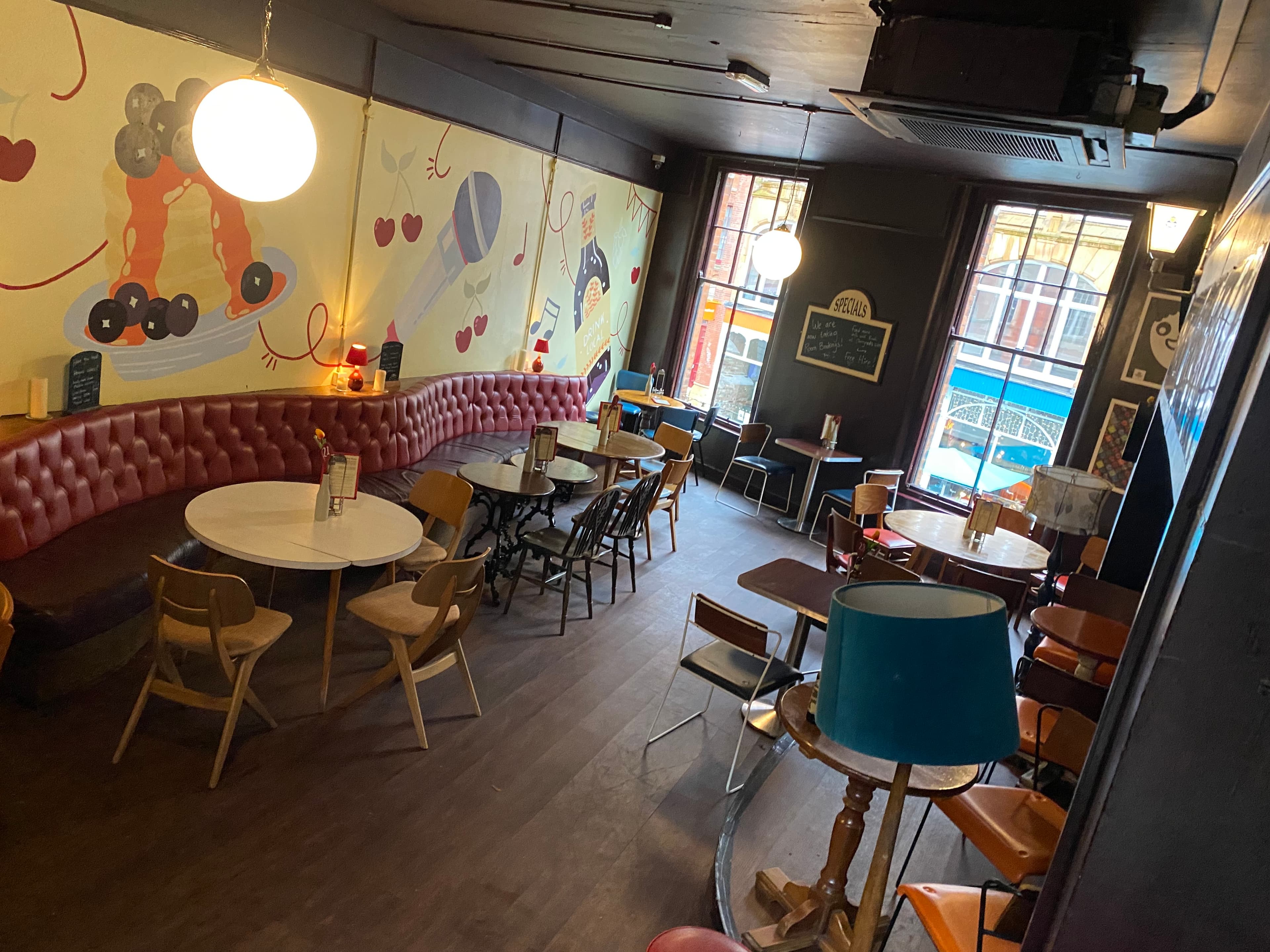 Bosta Room, Cherry Reds Cafe Bar photo #1