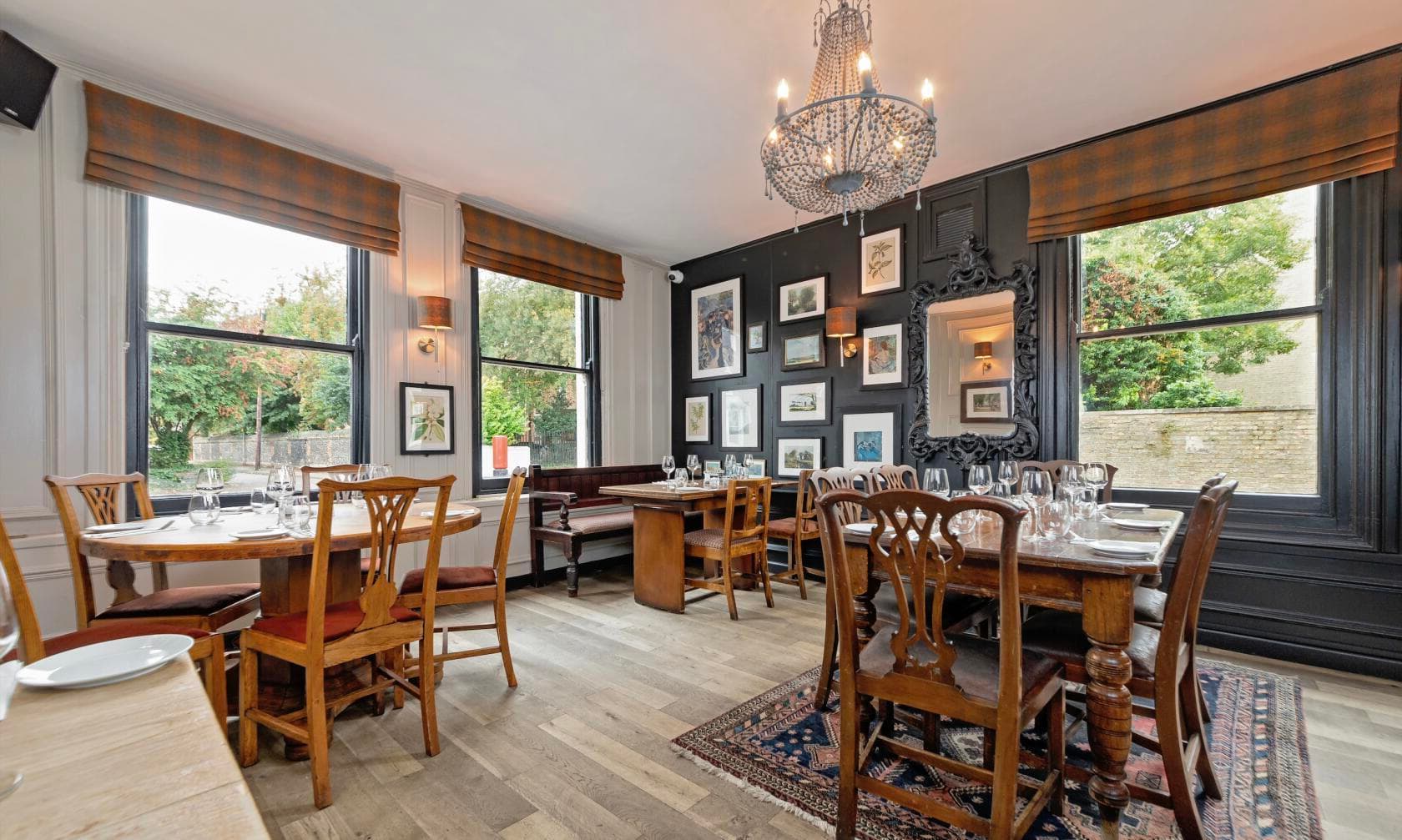 Entire Venue, The Burleigh Arms photo #1