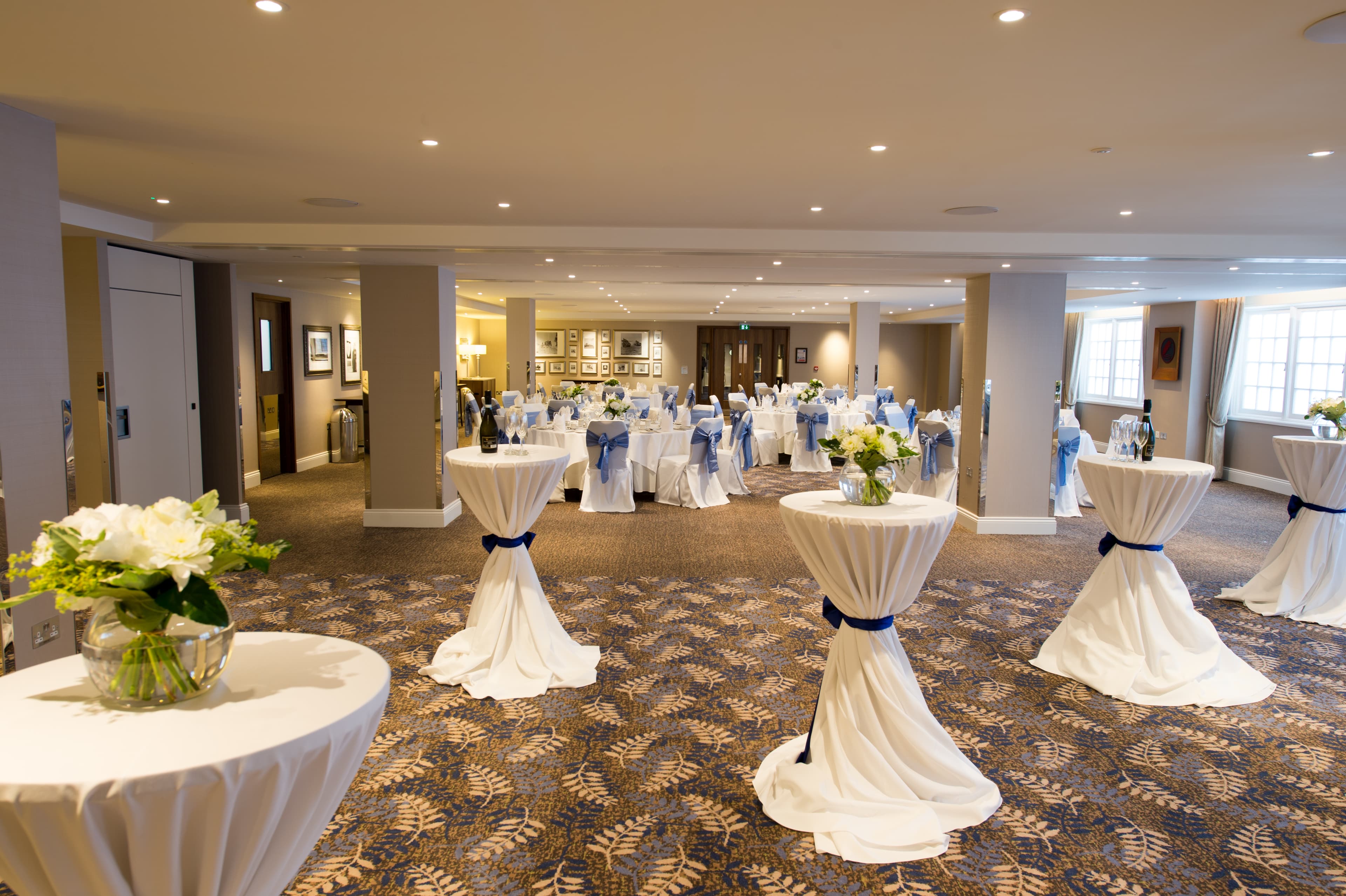 El Alamein & Trafalgar Suite, Victory Services Club photo #4