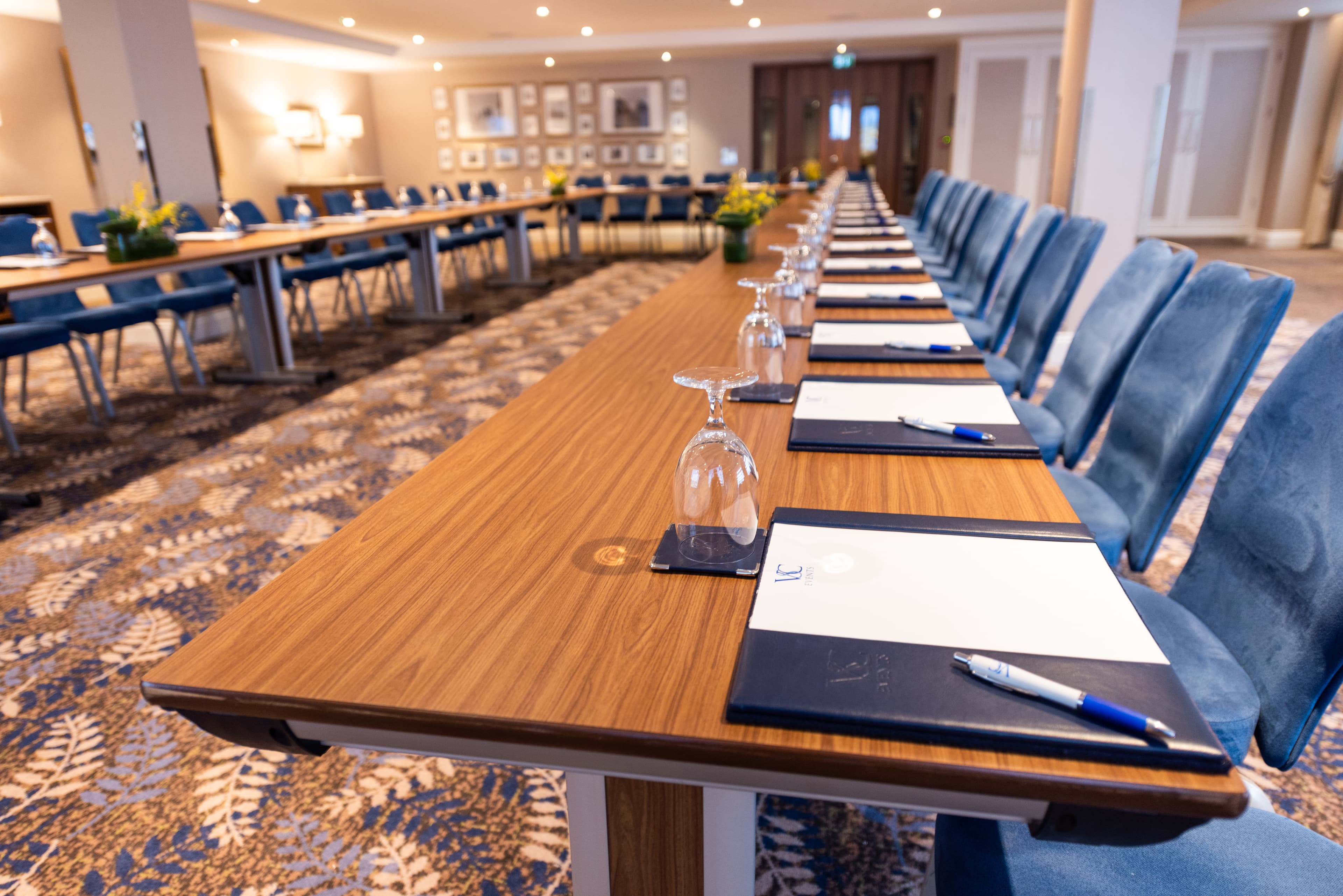 El Alamein & Trafalgar Suite, Victory Services Club photo #7