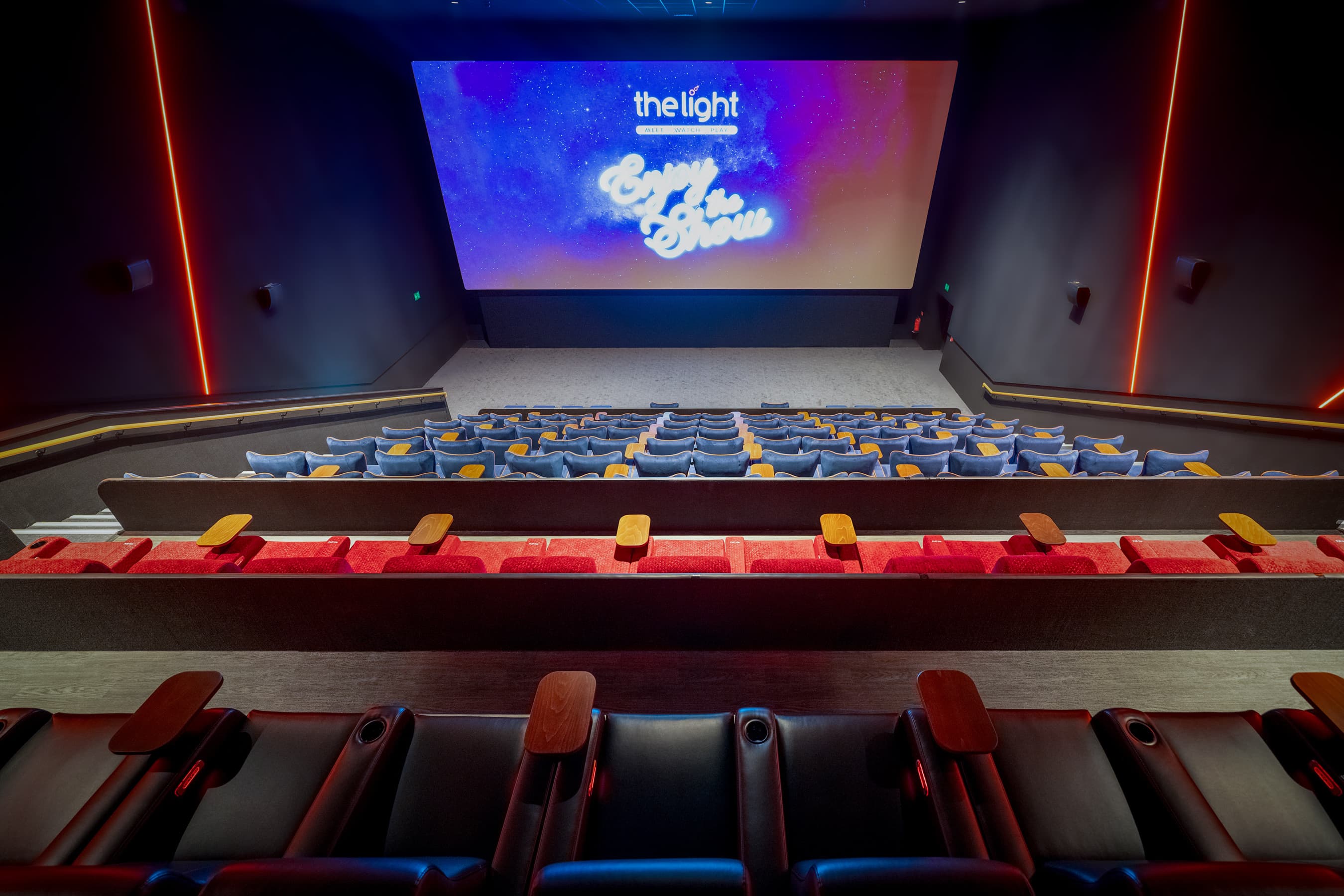 Private Screens At The Light, The Light, Redhill photo #2