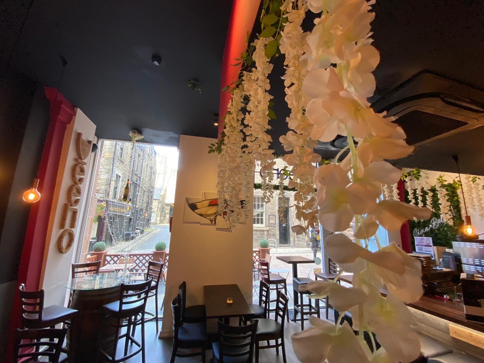 Exclusive Hire, Veeno Edinburgh Rose Street photo #12