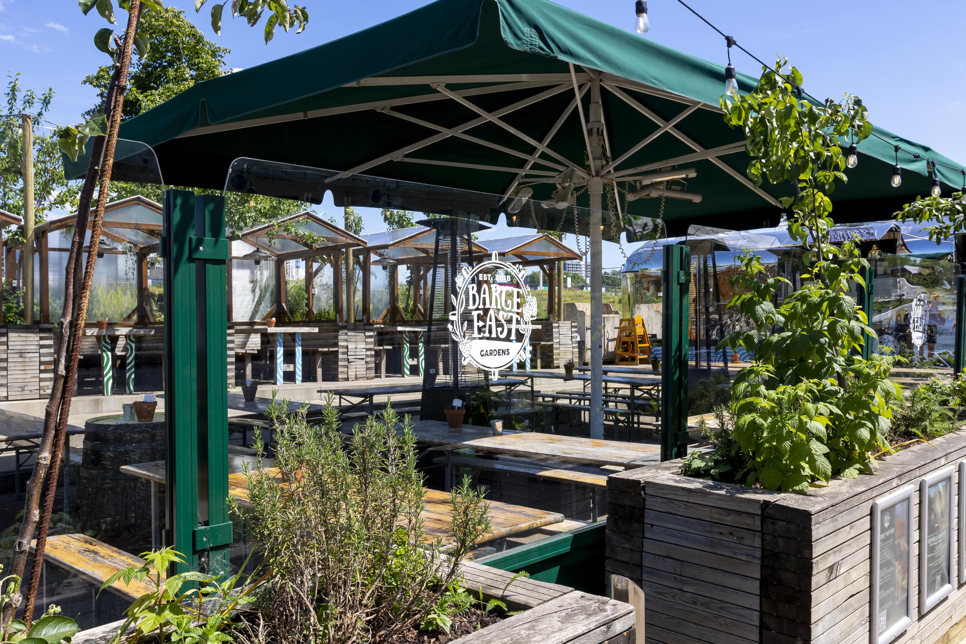 The Riverside Terrace, Barge East photo #2