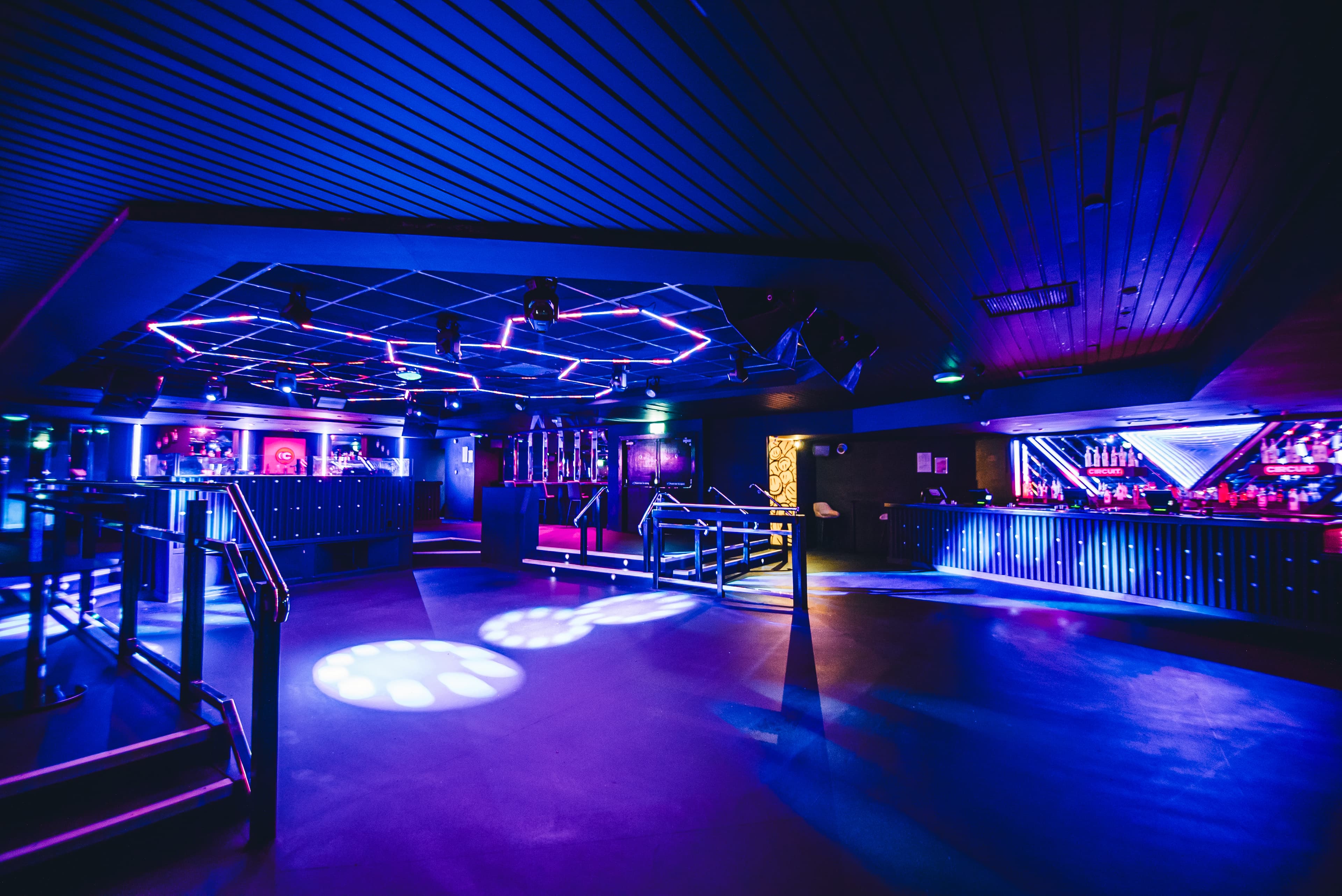 Room 2, Circuit Cardiff photo #5