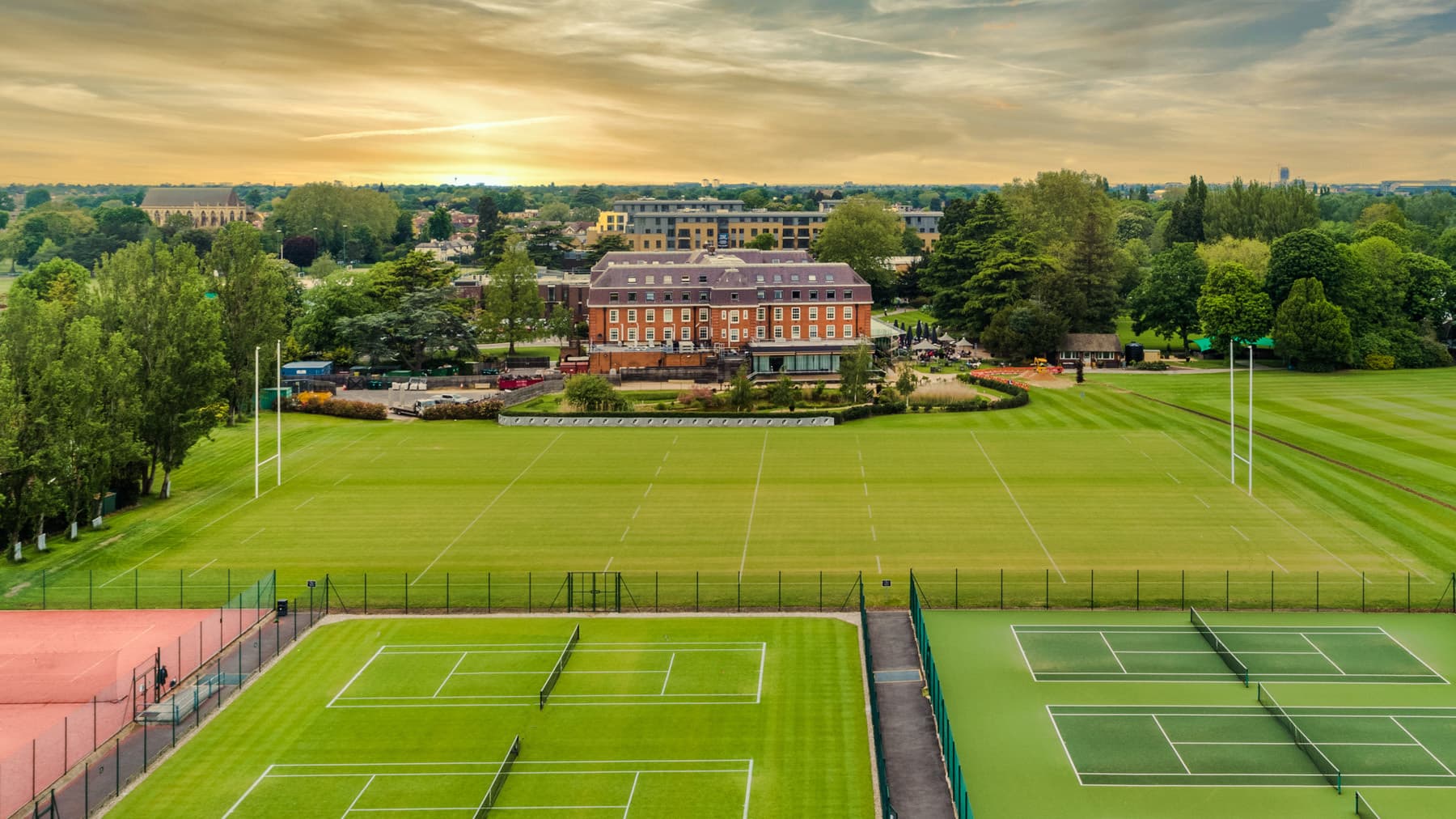Wade, Barker, Henman And Perry Rooms, The Lensbury photo #8