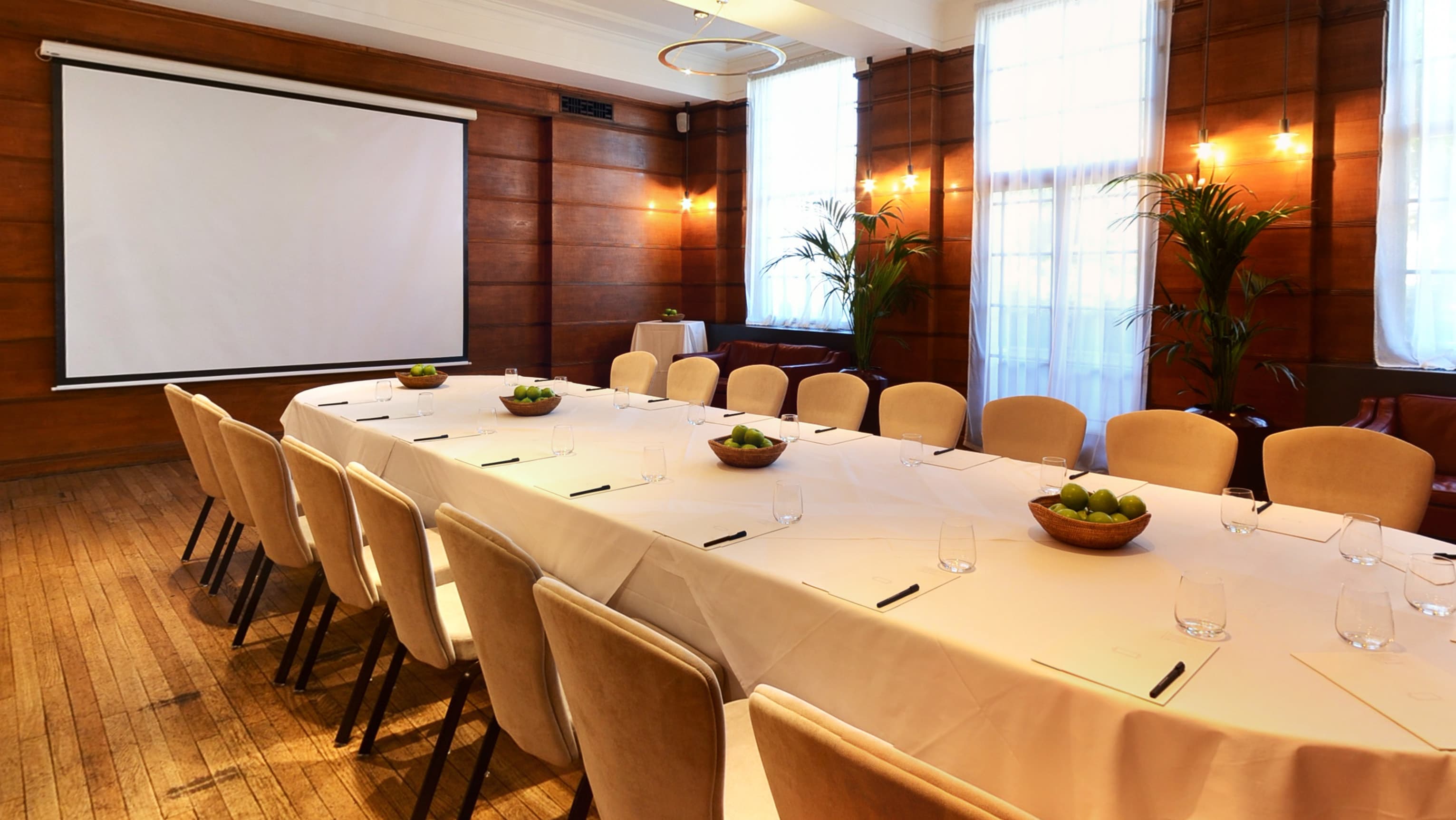 Mayor's Room, Town Hall Hotel photo #2