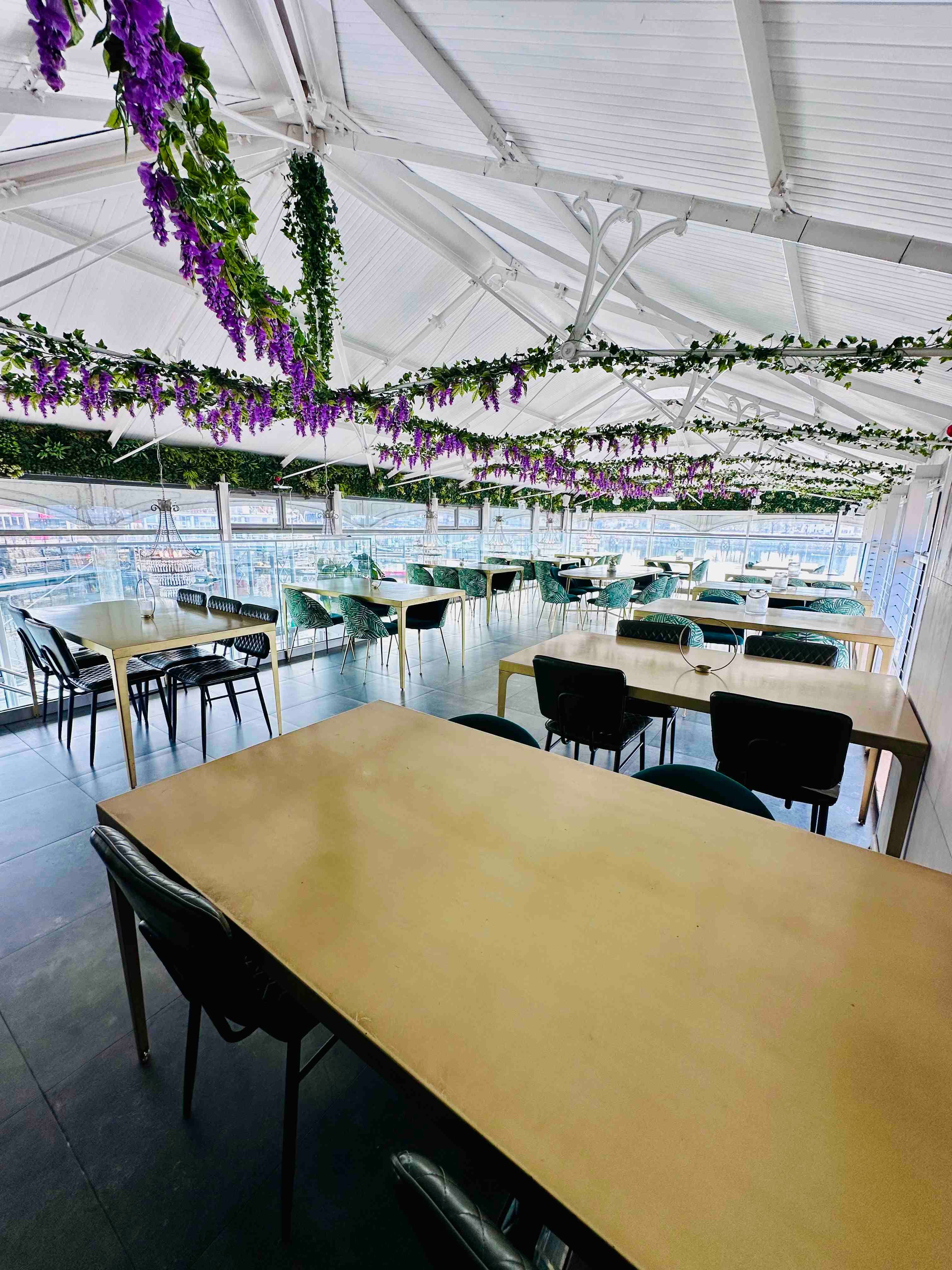 Exclusive Hire, Coffi Co Mermaid Quay photo #3