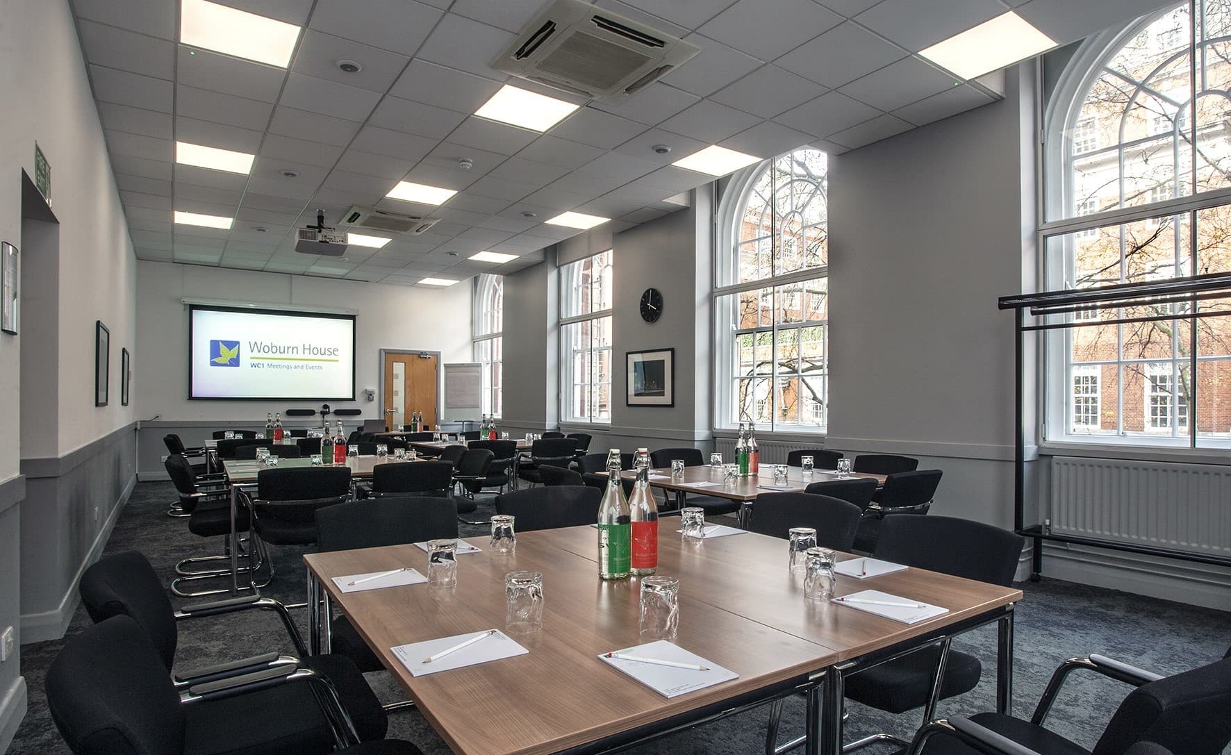 UUK Boardroom, Woburn House photo #4