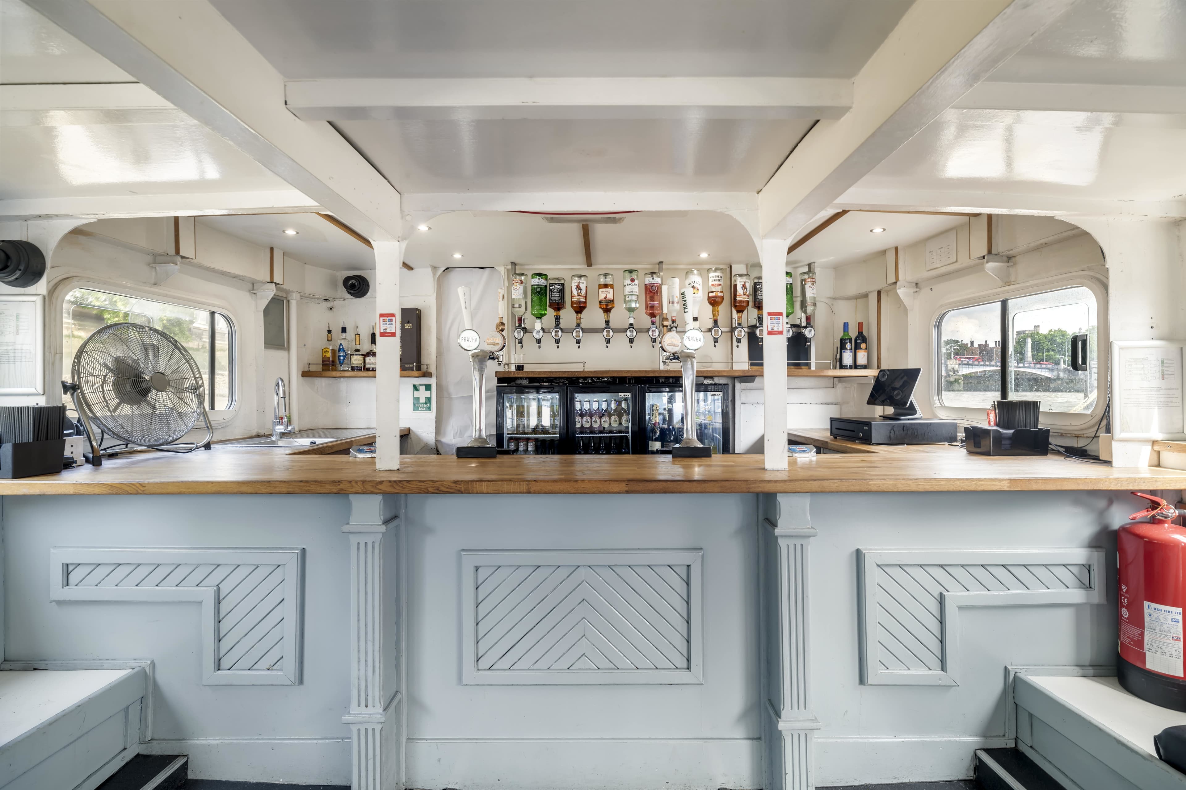 Exclusive Hire, MV Viscount photo #2