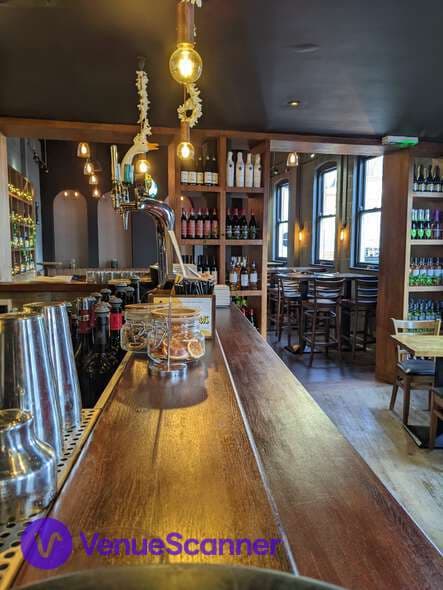 Veeno Leicester photo #3