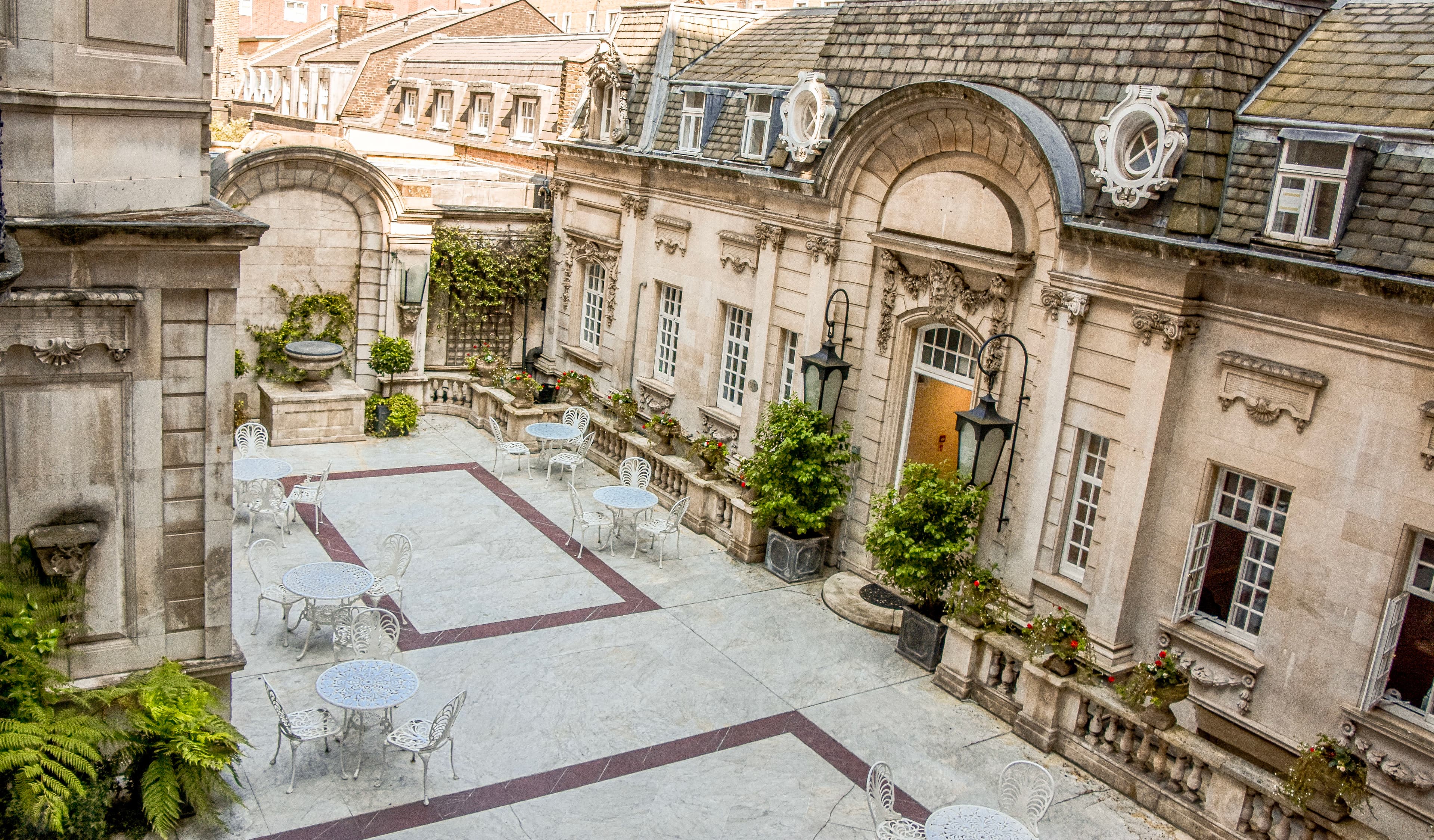 Courtyard, Dartmouth House photo #6