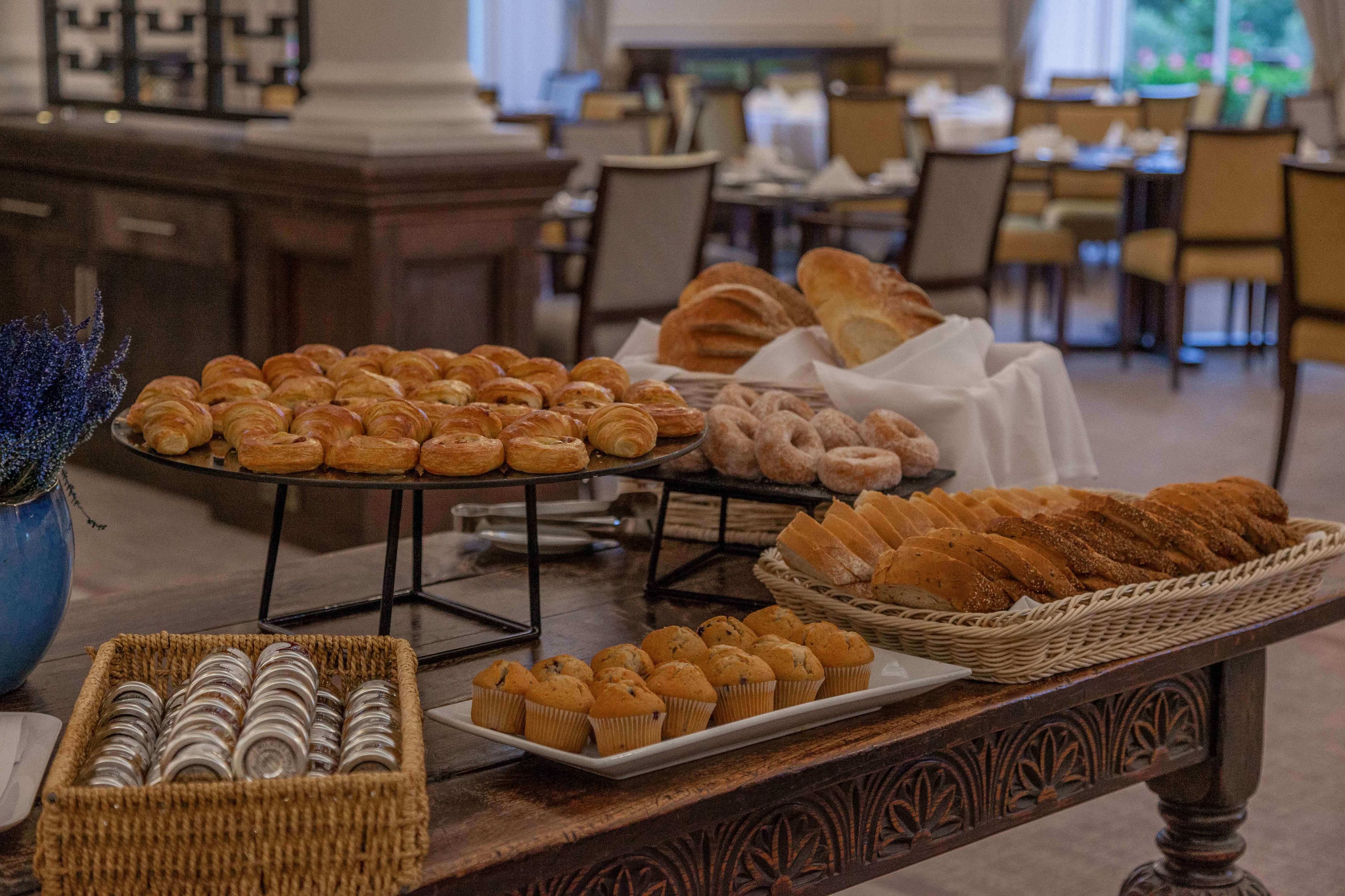 Surrey & Cedar, Oatlands Park Hotel photo #16