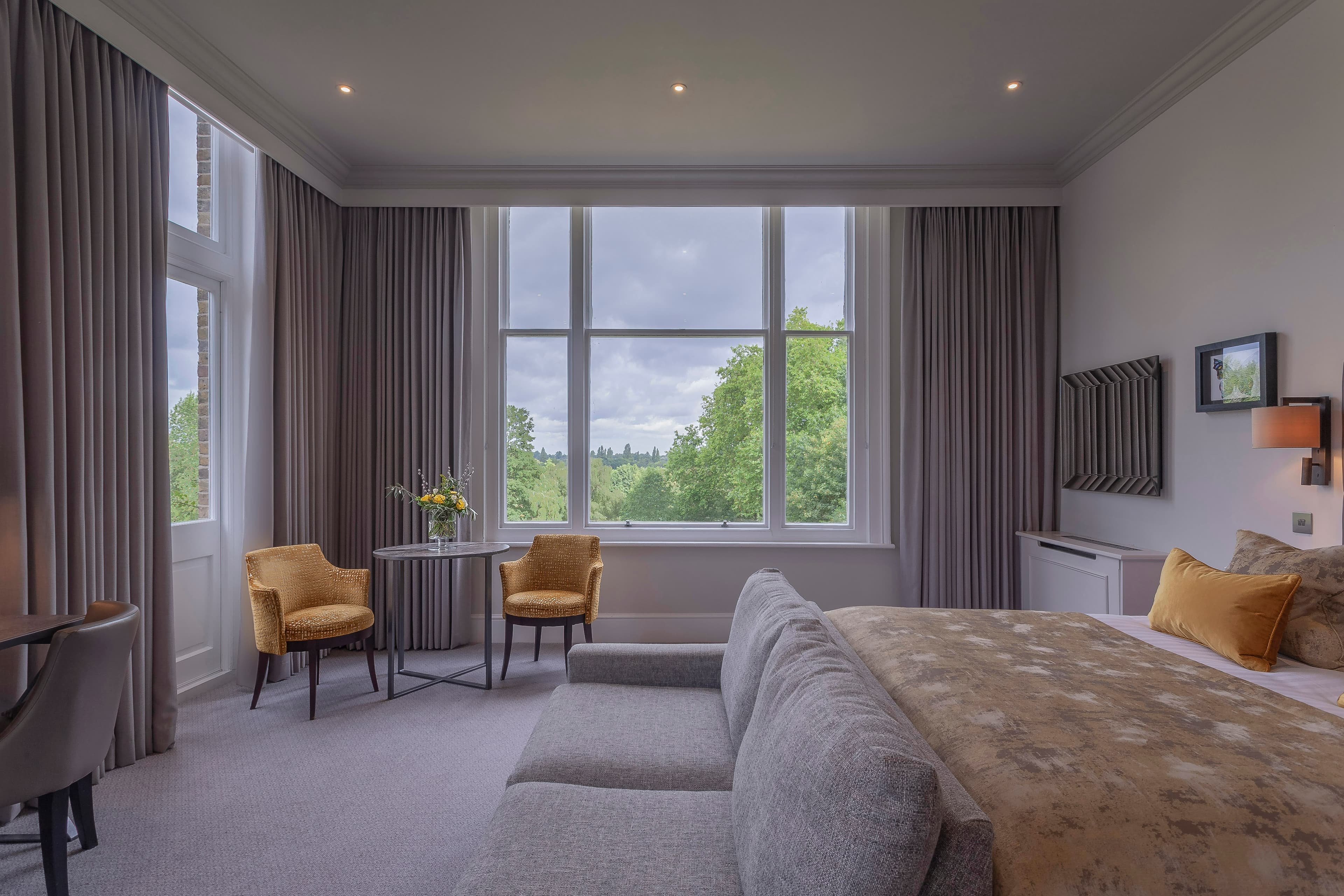 Surrey & Cedar, Oatlands Park Hotel photo #24