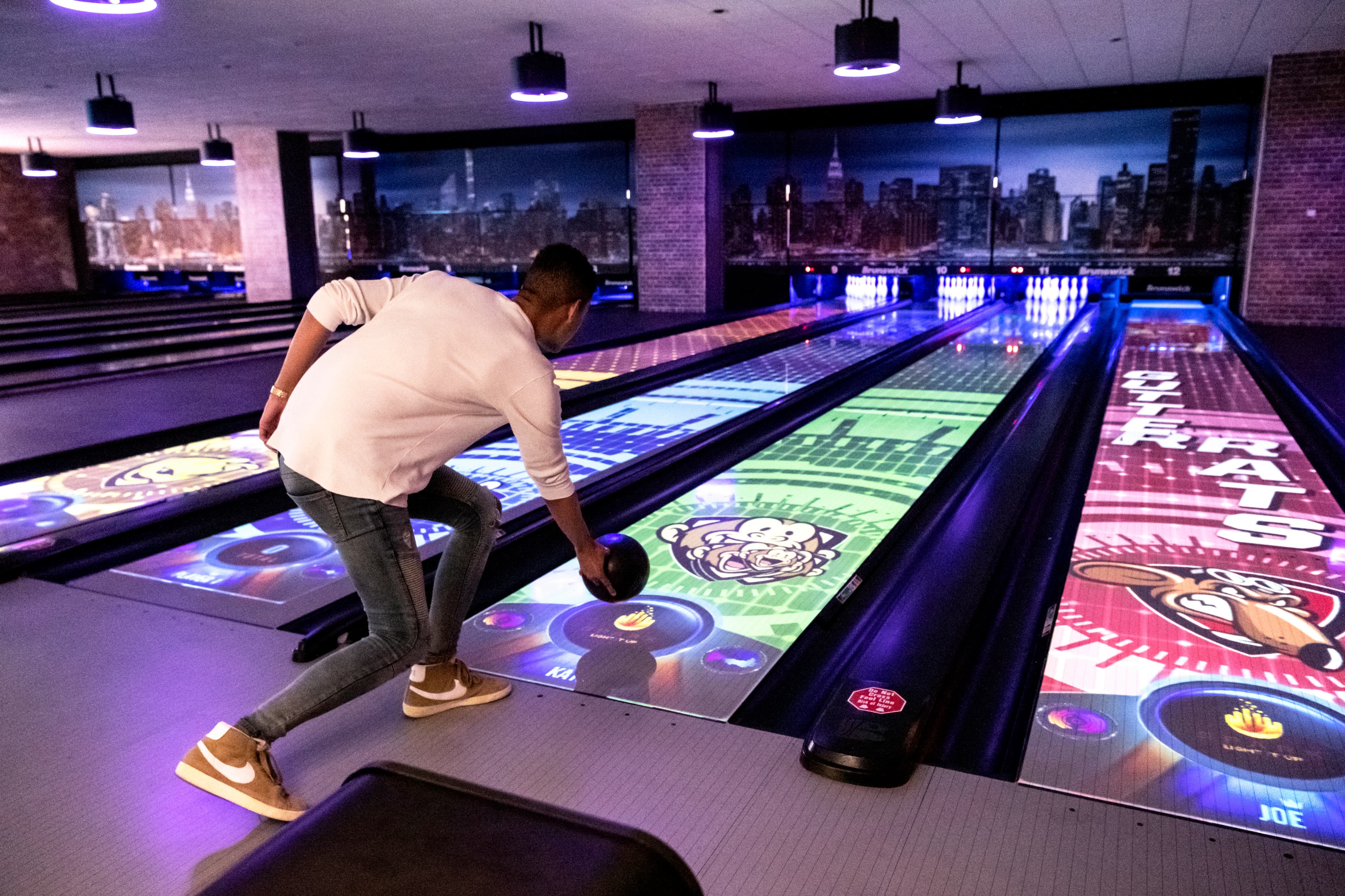 AR Bowling, Gravity Wandsworth photo #3