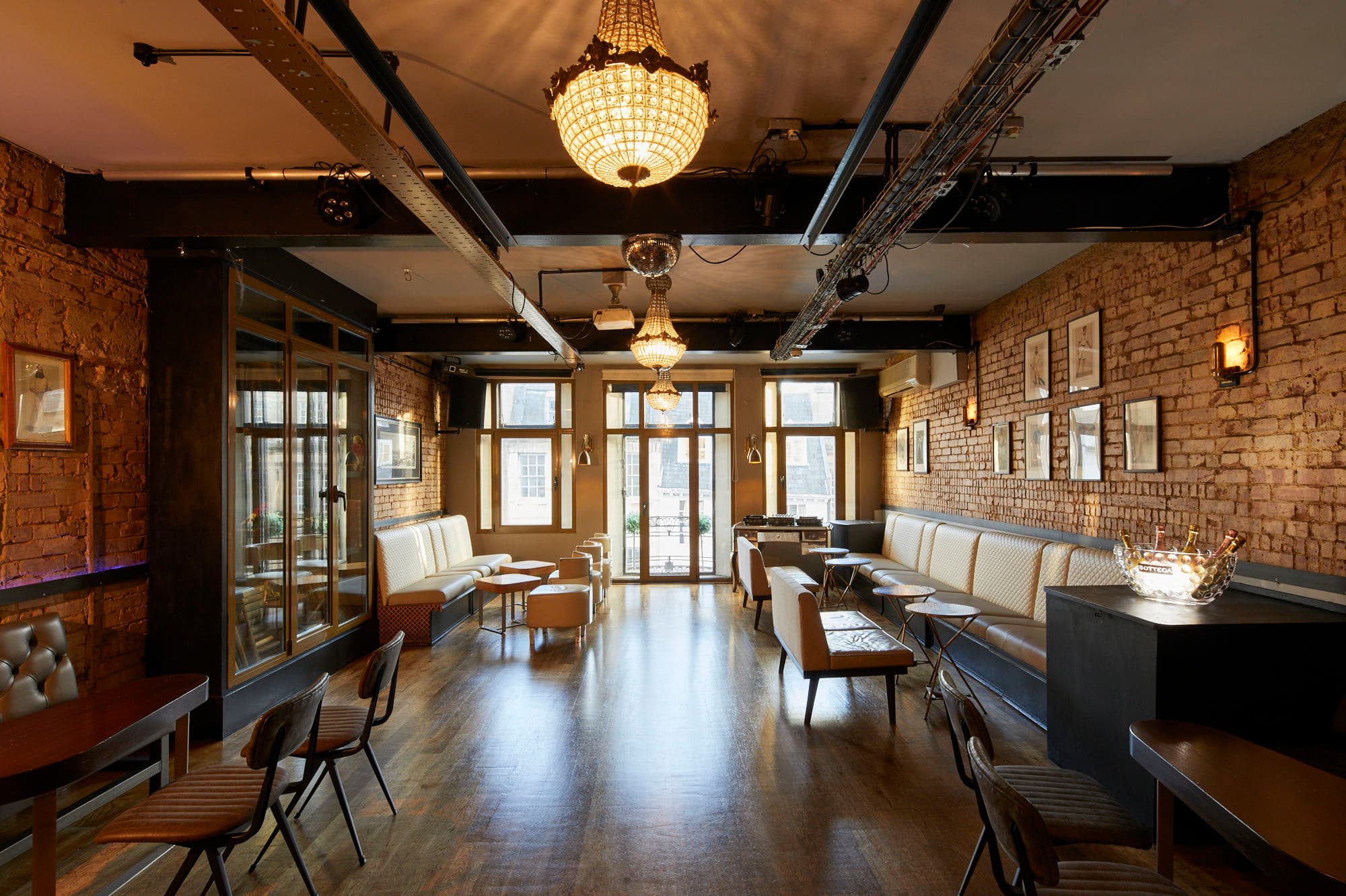 Level 2 Bar And Lounge, The Varsity Club photo #2