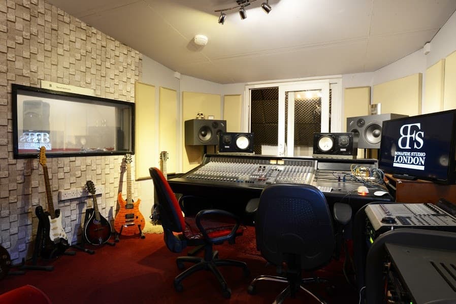 Room 1, Bonafidestudio photo #4