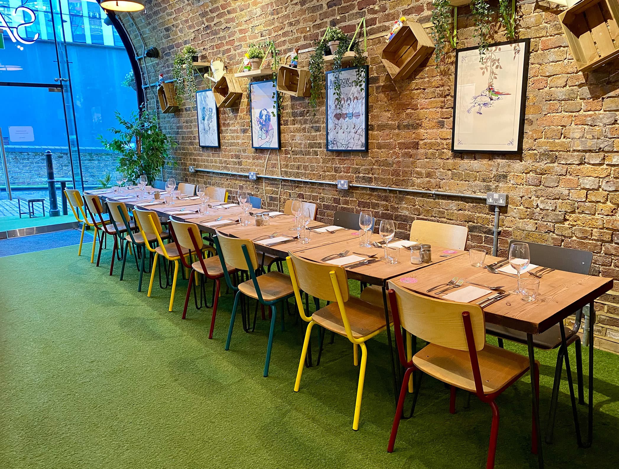 Inside Garden Arch, SAMA Bankside photo #2