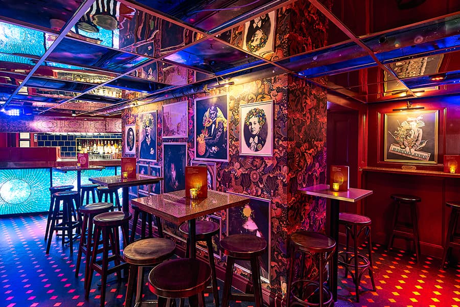 Full Venue, The Escapologist photo #1