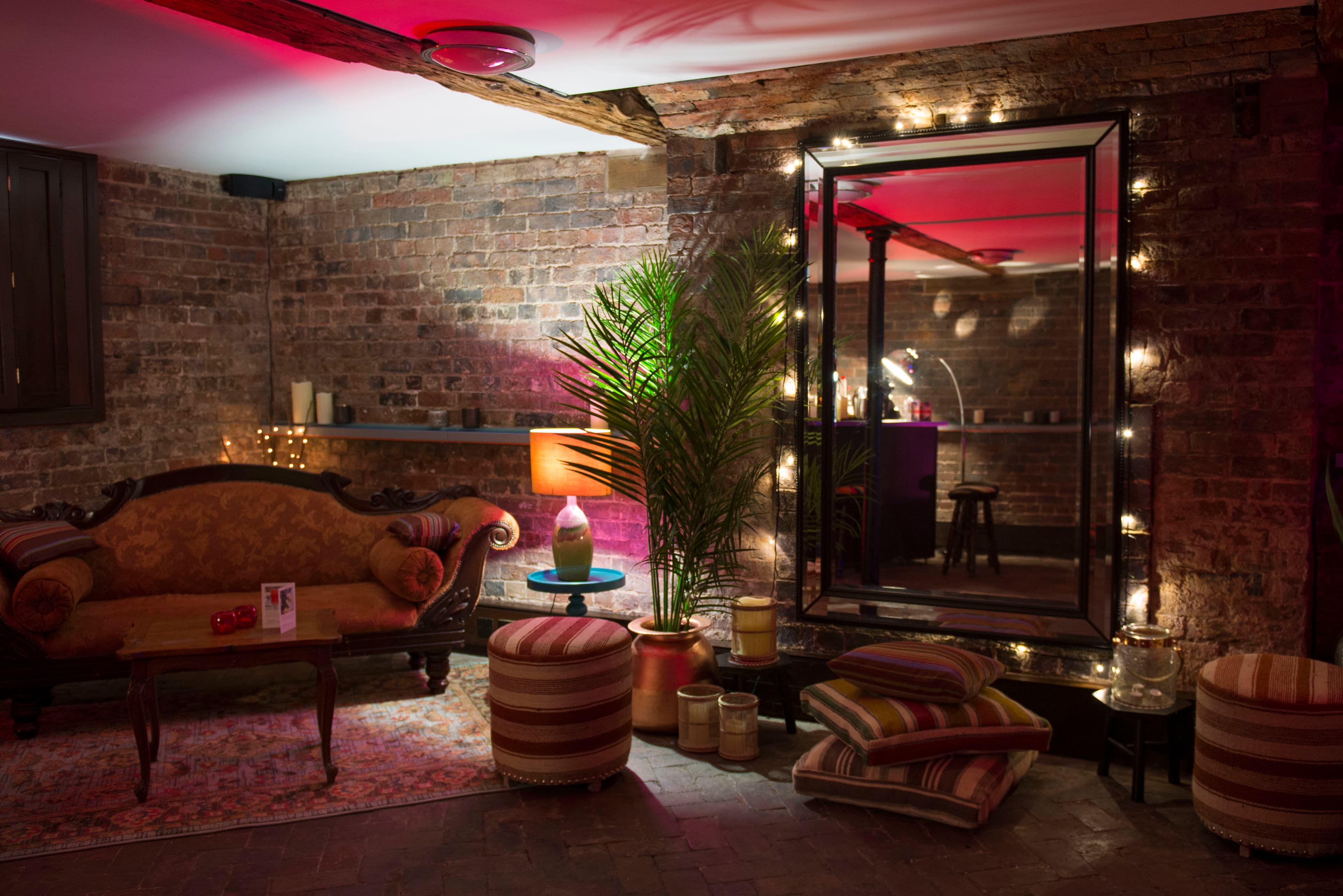 Cellarz, Safari Venues At West Midlands Safari Park photo #2