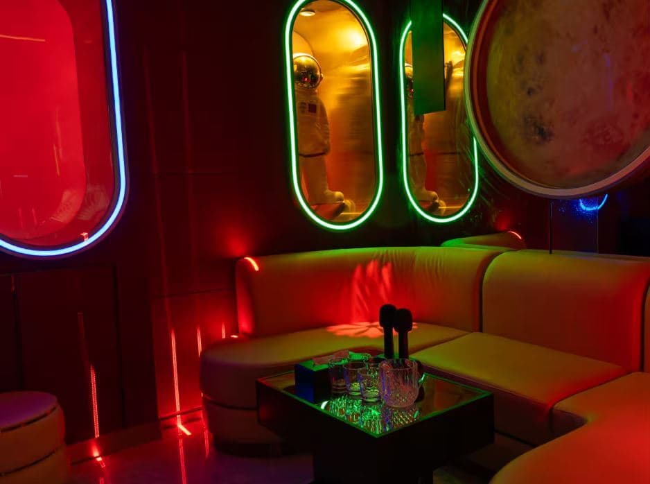 Venus KTV Room, Glass Garden photo #1