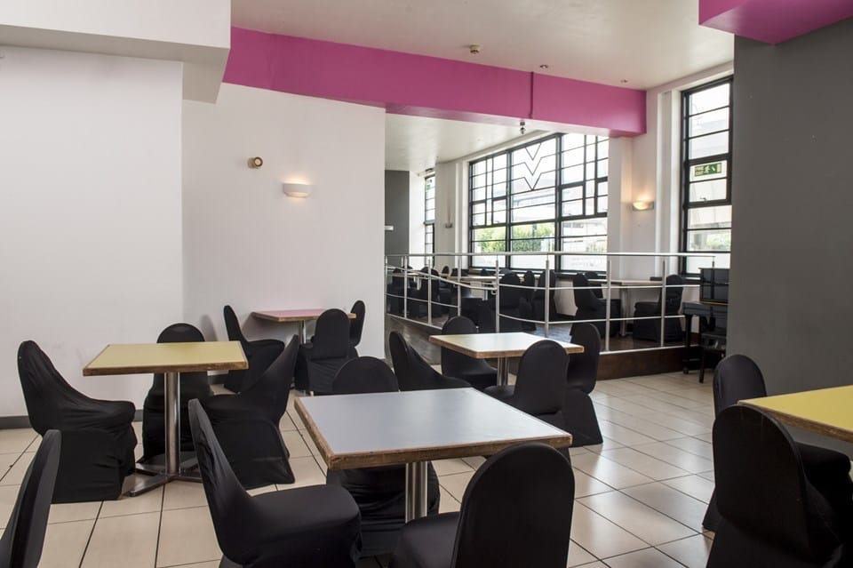 Photo of Showroom Workstation, Reception & Mezzanine