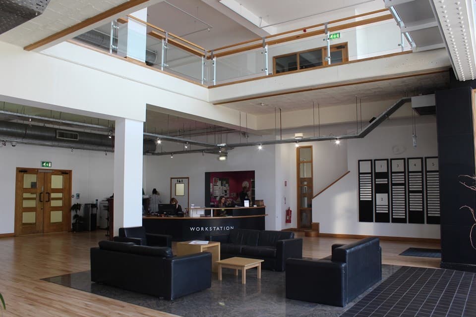 Reception & Mezzanine, Showroom Workstation photo #2