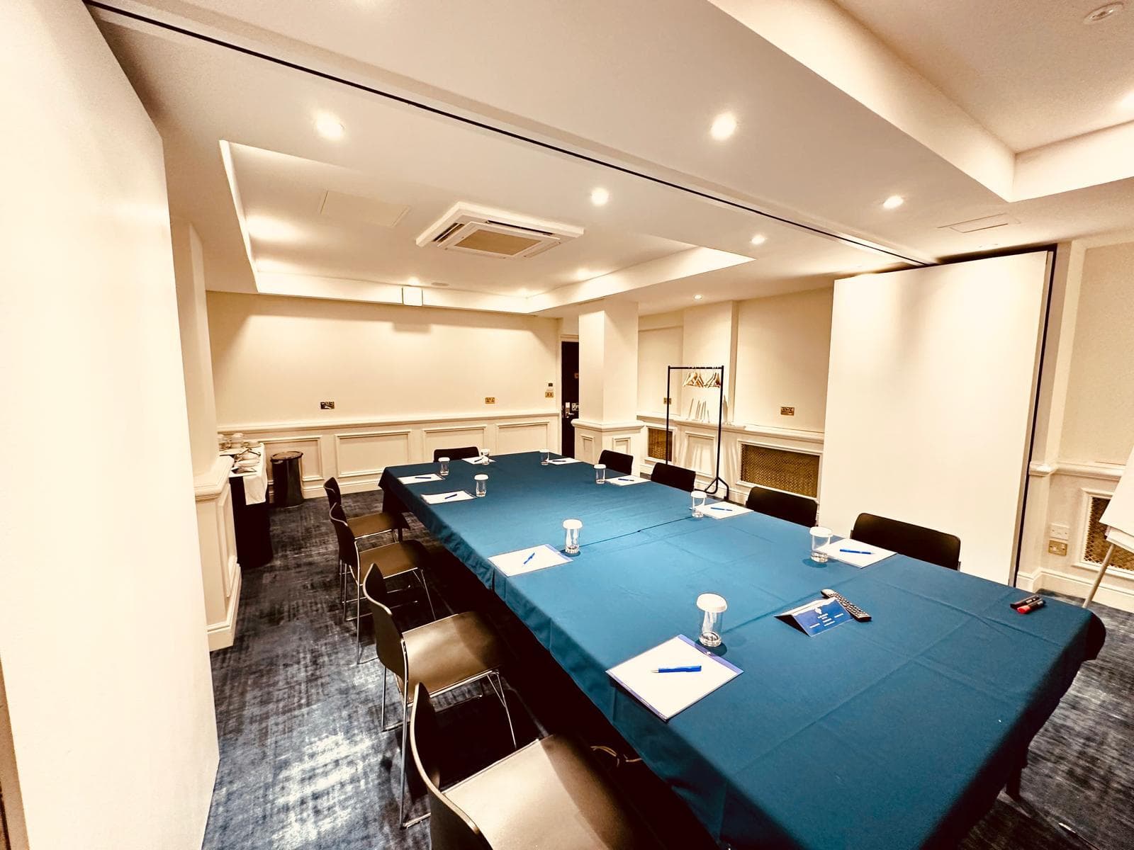 Victoria Suite, The Wellington Hotel By Blue Orchid Hospitality photo #1