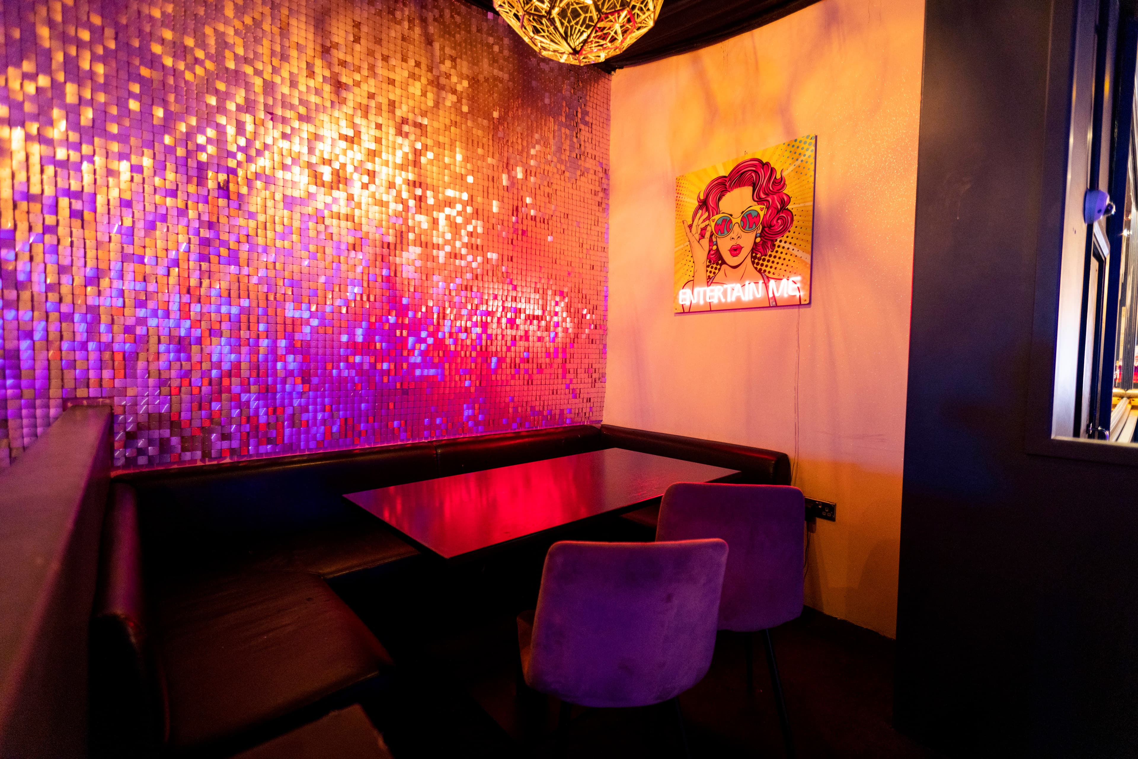 Semi Private, Playlist Live photo #3