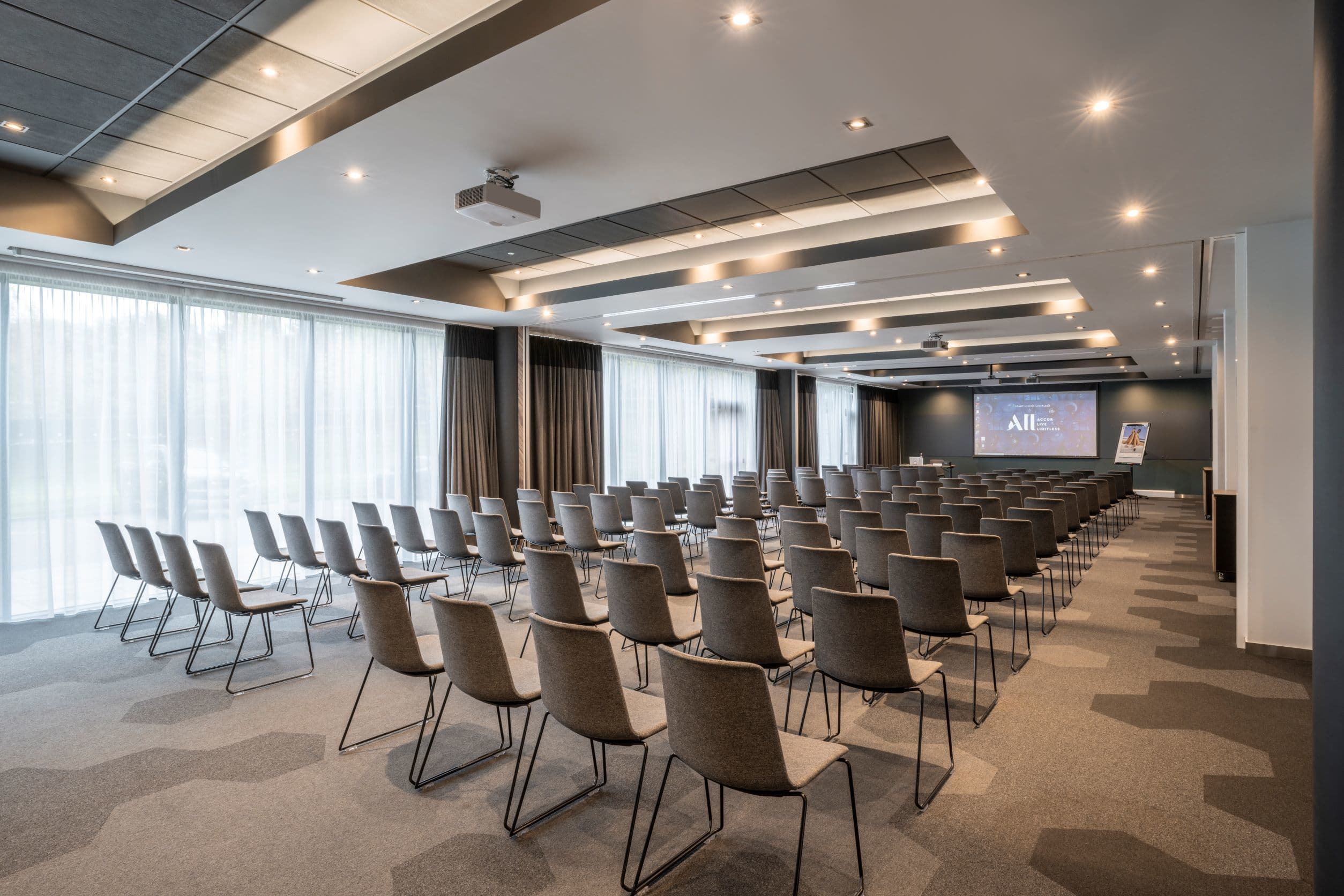 Hermiston Suite, Novotel Edinburgh Park photo #2