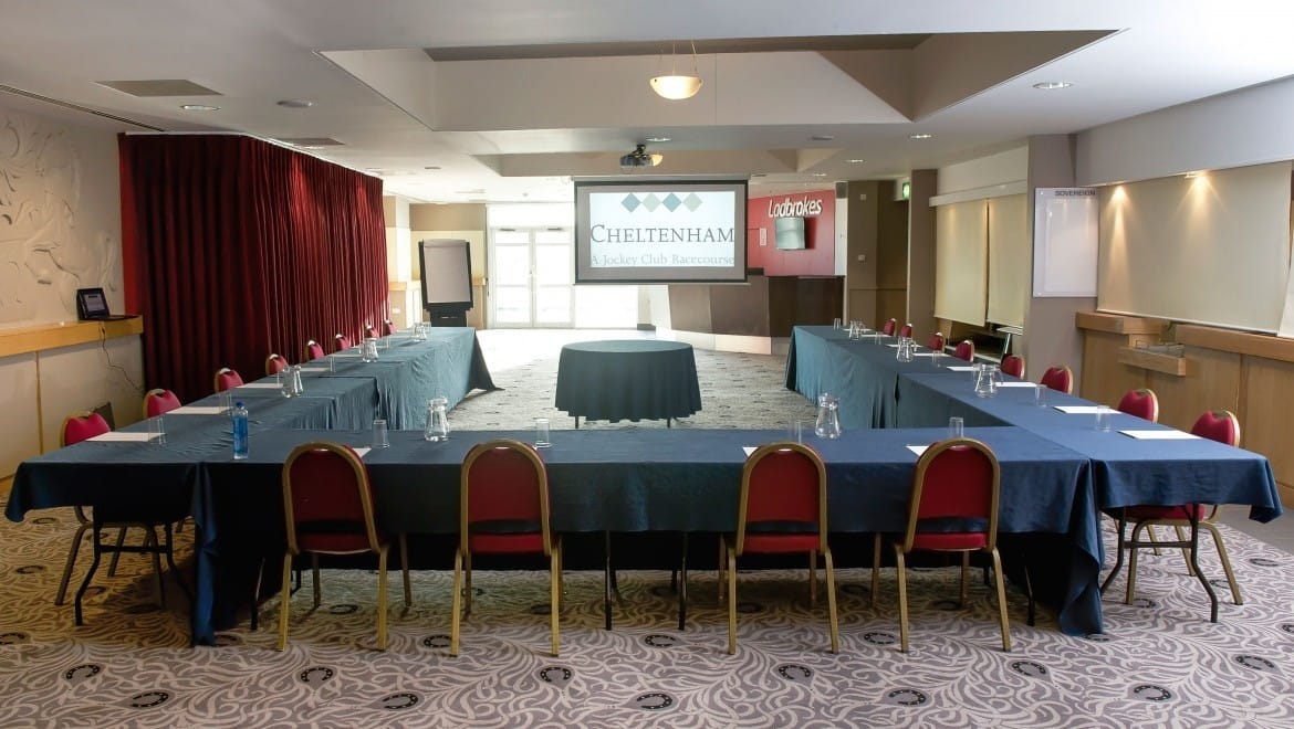 Photo of Cheltenham Racecourse, Crest & Sovereign