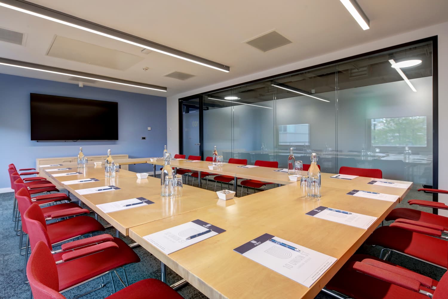 Room 203, 10 Union Street photo #2