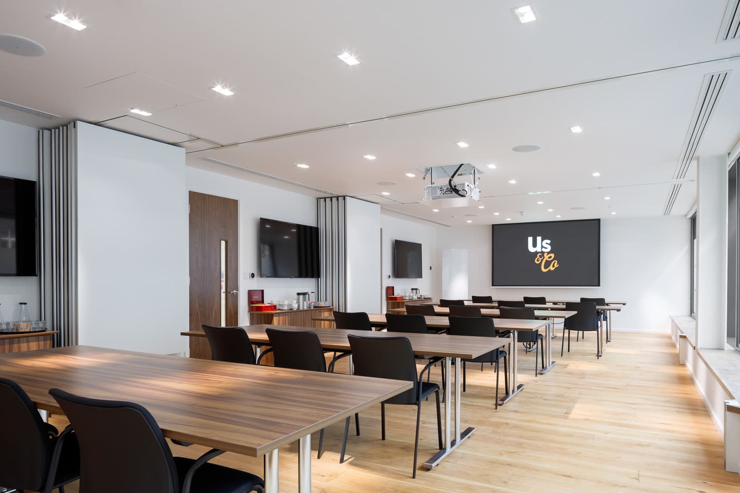 Conference Room, Us&Co Stratford photo #2