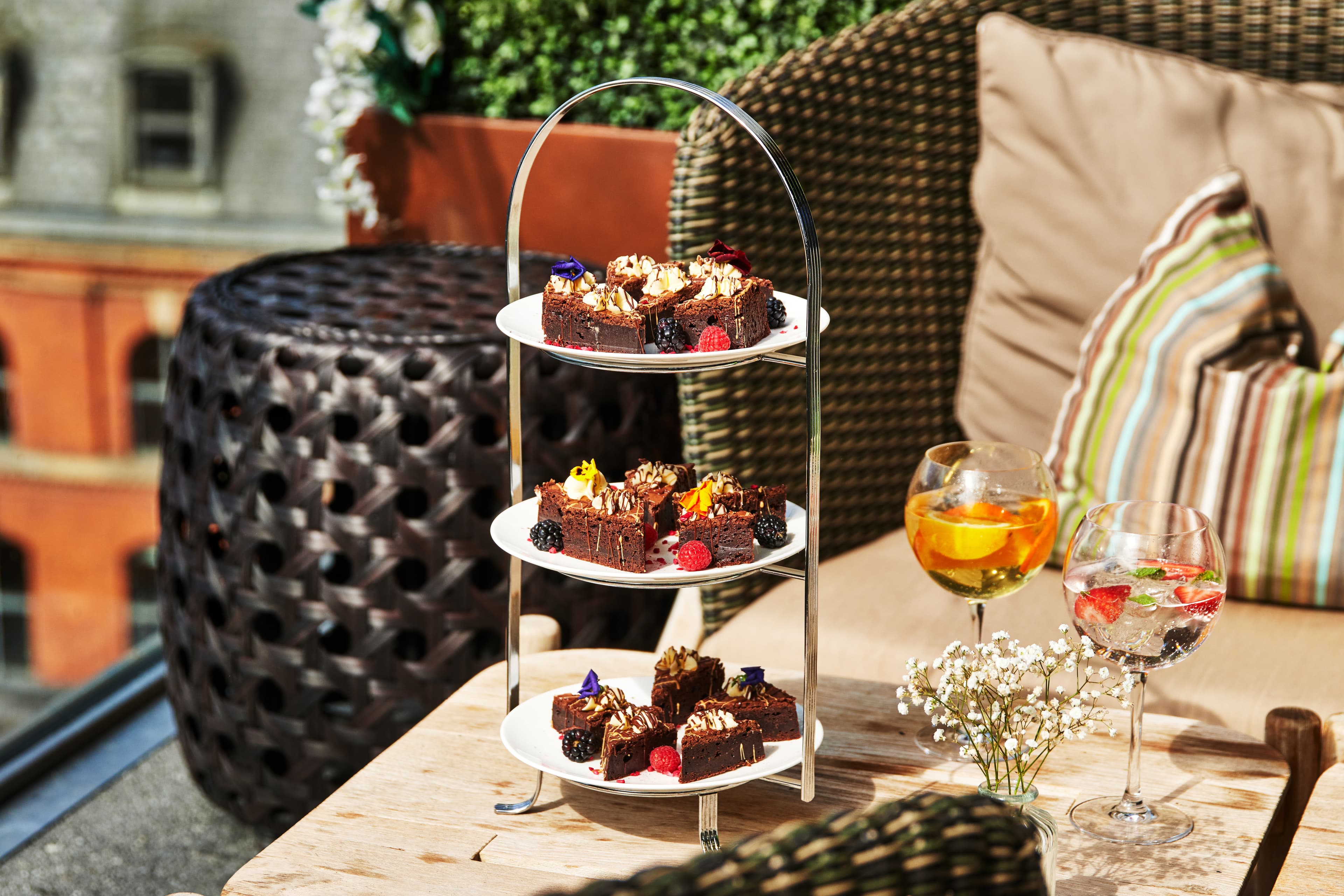 Sixth Floor South Terrace & Lounge, King Street Townhouse Hotel & Spa photo #7